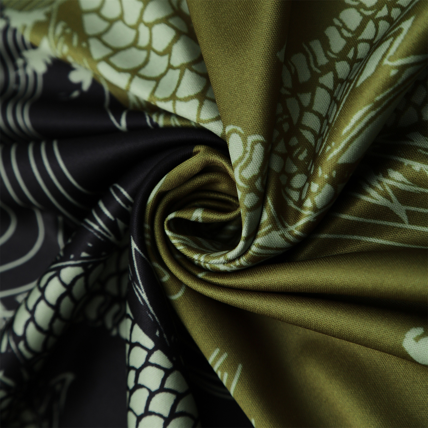 foot-Real Madrid 25-26 Short-Sleeve Training Set - Green-Black Dragon Top & Black-White Shorts