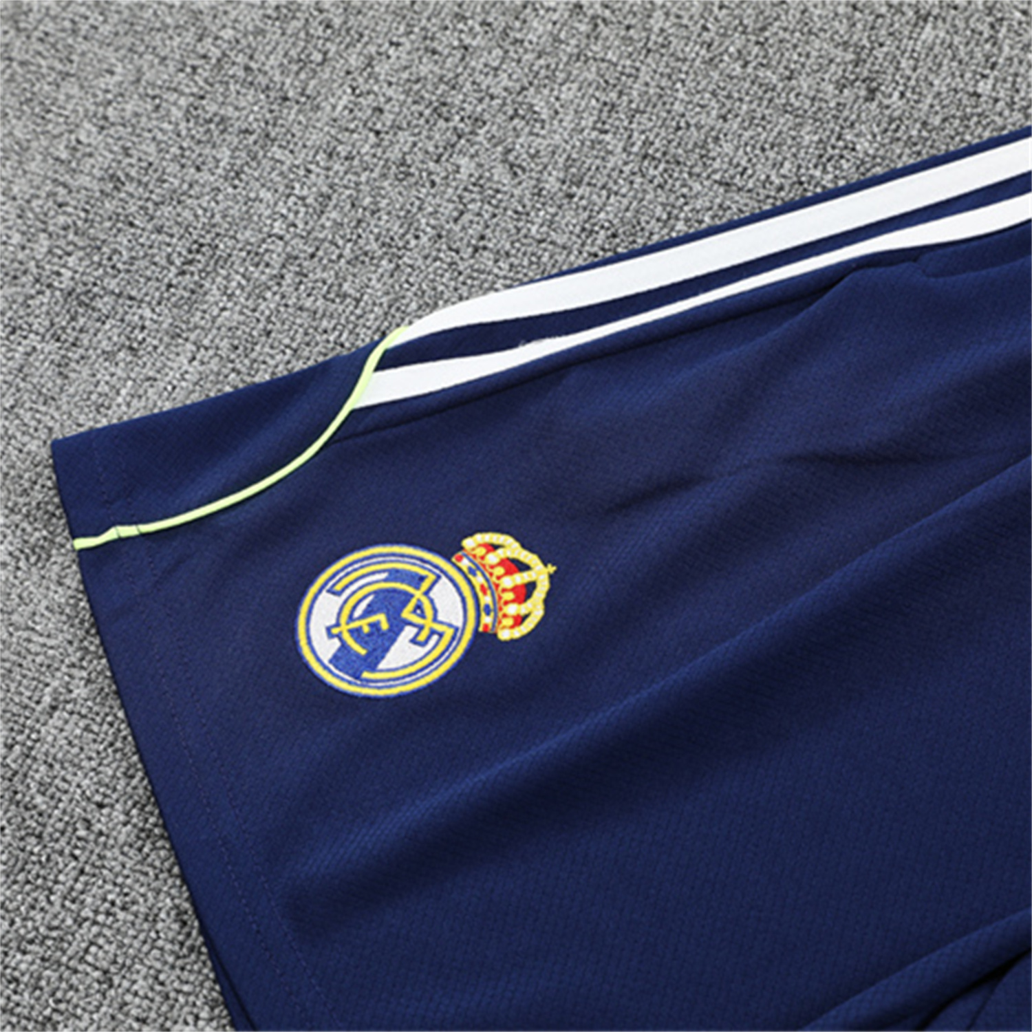 foot-Real Madrid 25-26 Kids Short-Sleeve Training Set - White Urban Purist Style Top and Blue Shorts