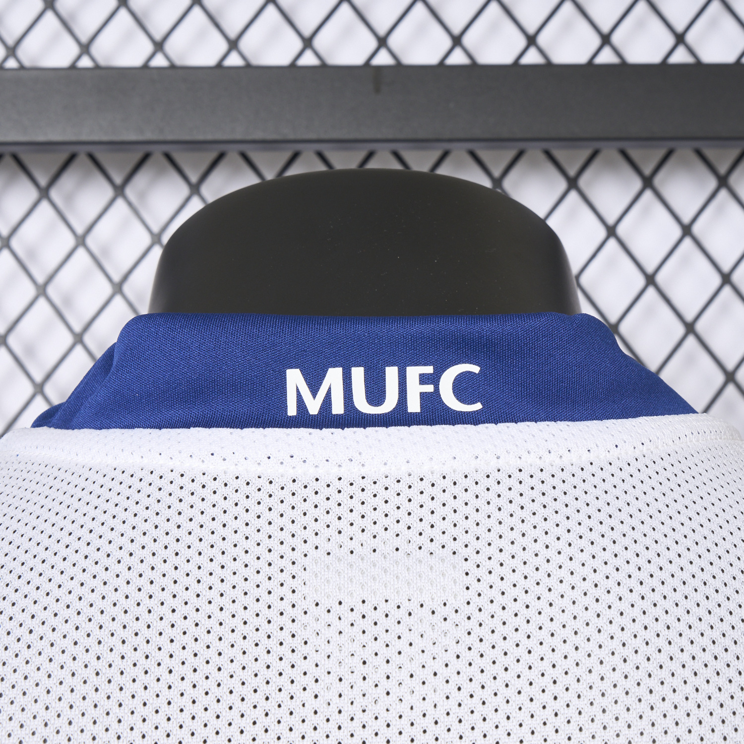 foot-Retro Manchester United 2008-09 Away Jersey - Player Version