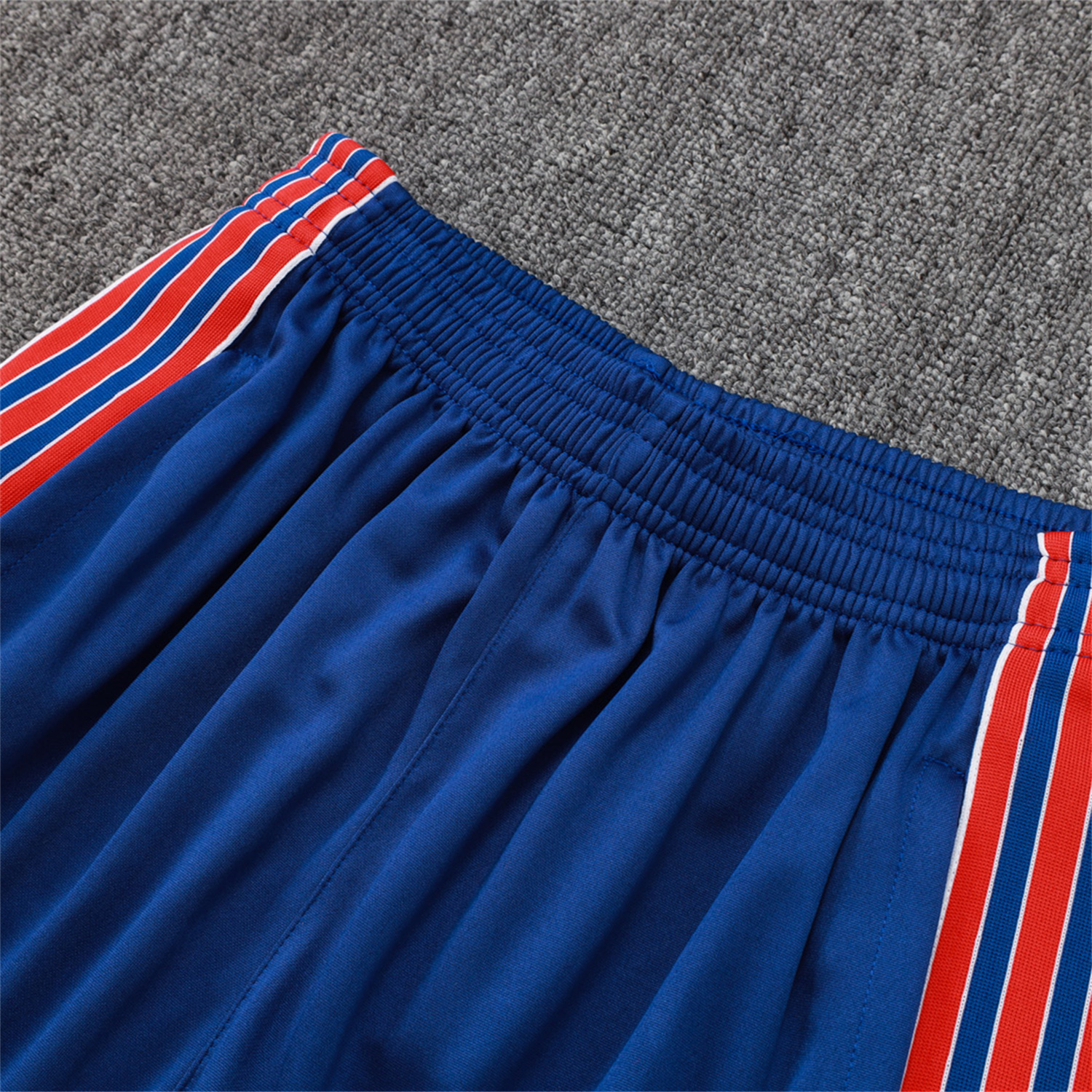 foot-Arsenal 25-26 Throwback Trefoil Vest Training Set - Royal Blue Vest and Shorts