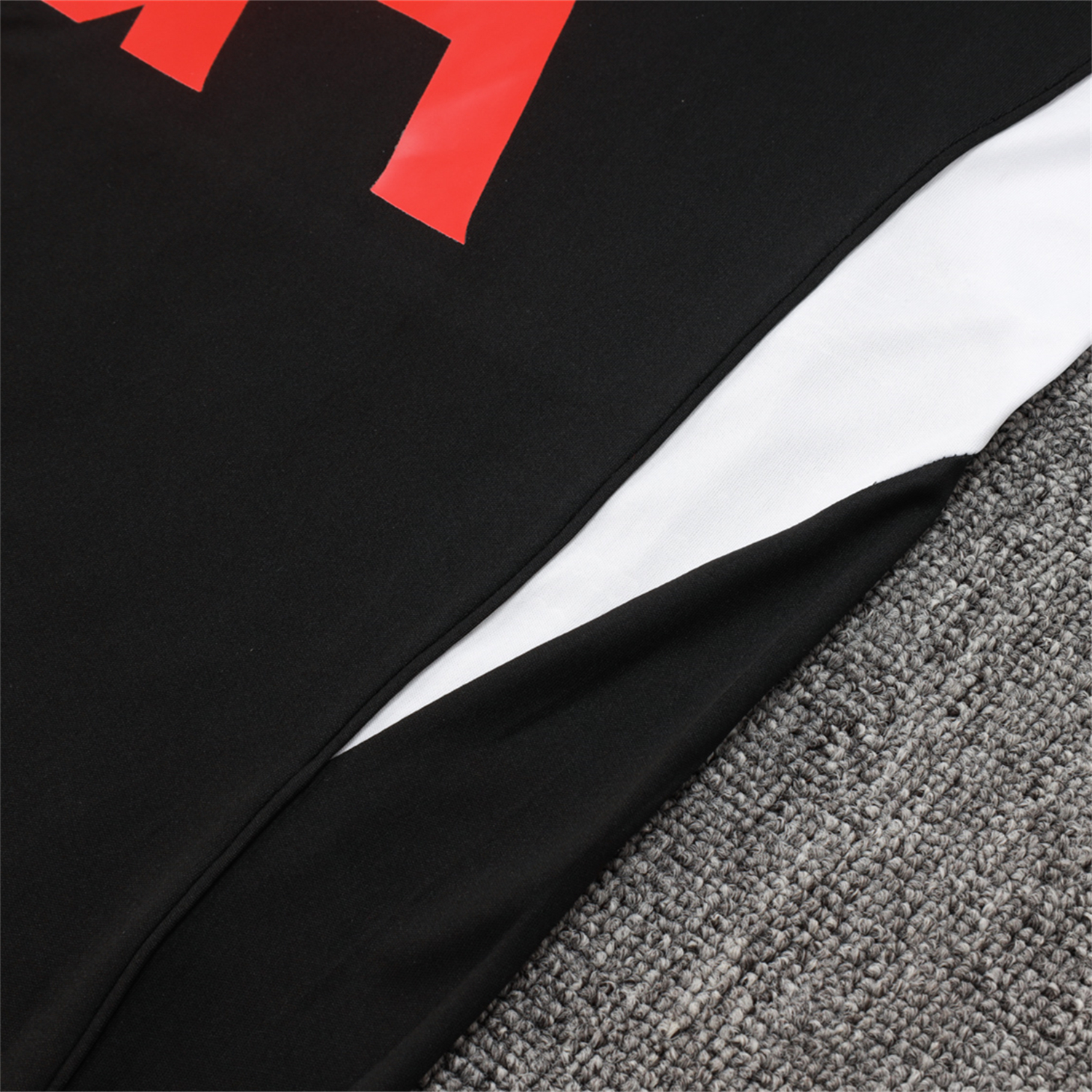 foot-Liver.pool 25-26 Vest Training Set - Black Vest & Black Shorts