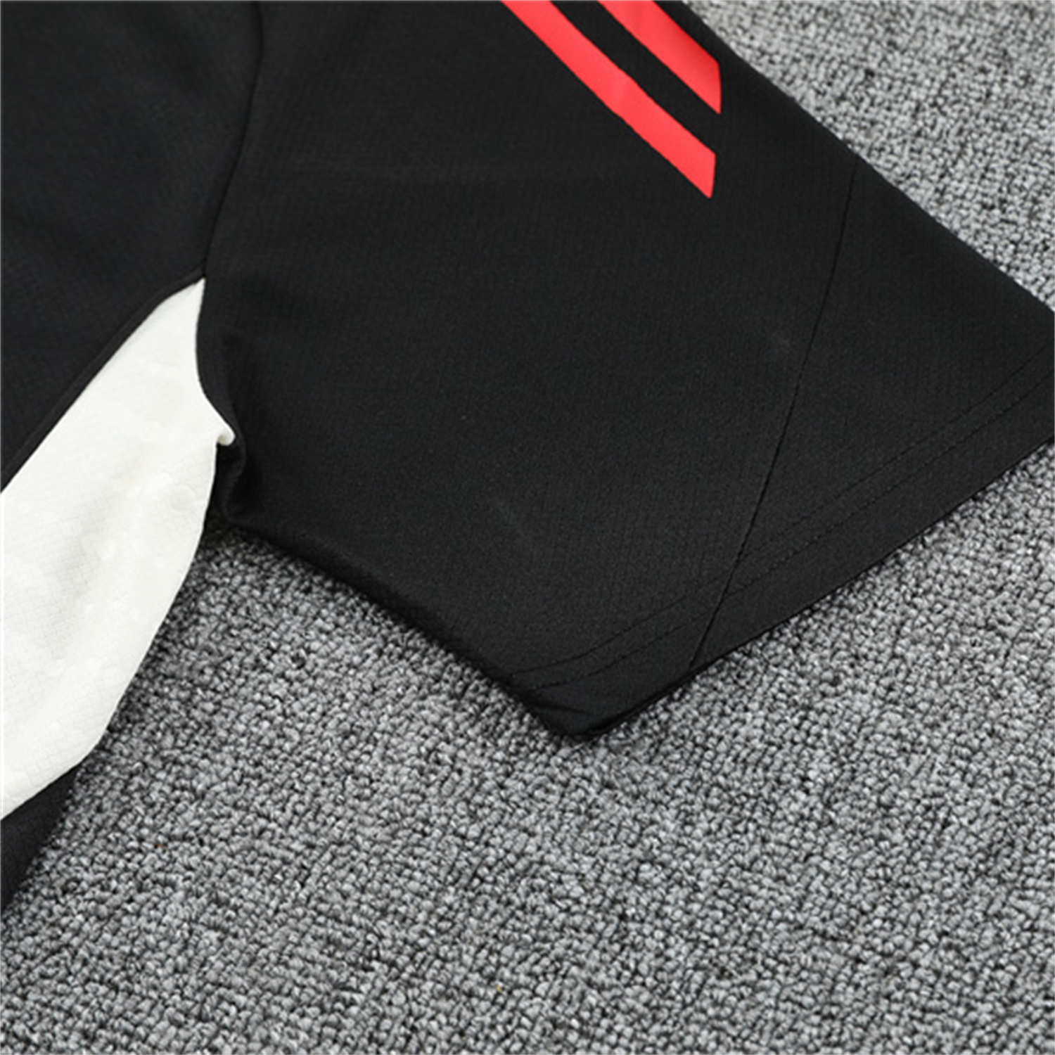 foot-Liver.pool 25-26 Kids Short-Sleeve Training Set - Black Top & Black Shorts