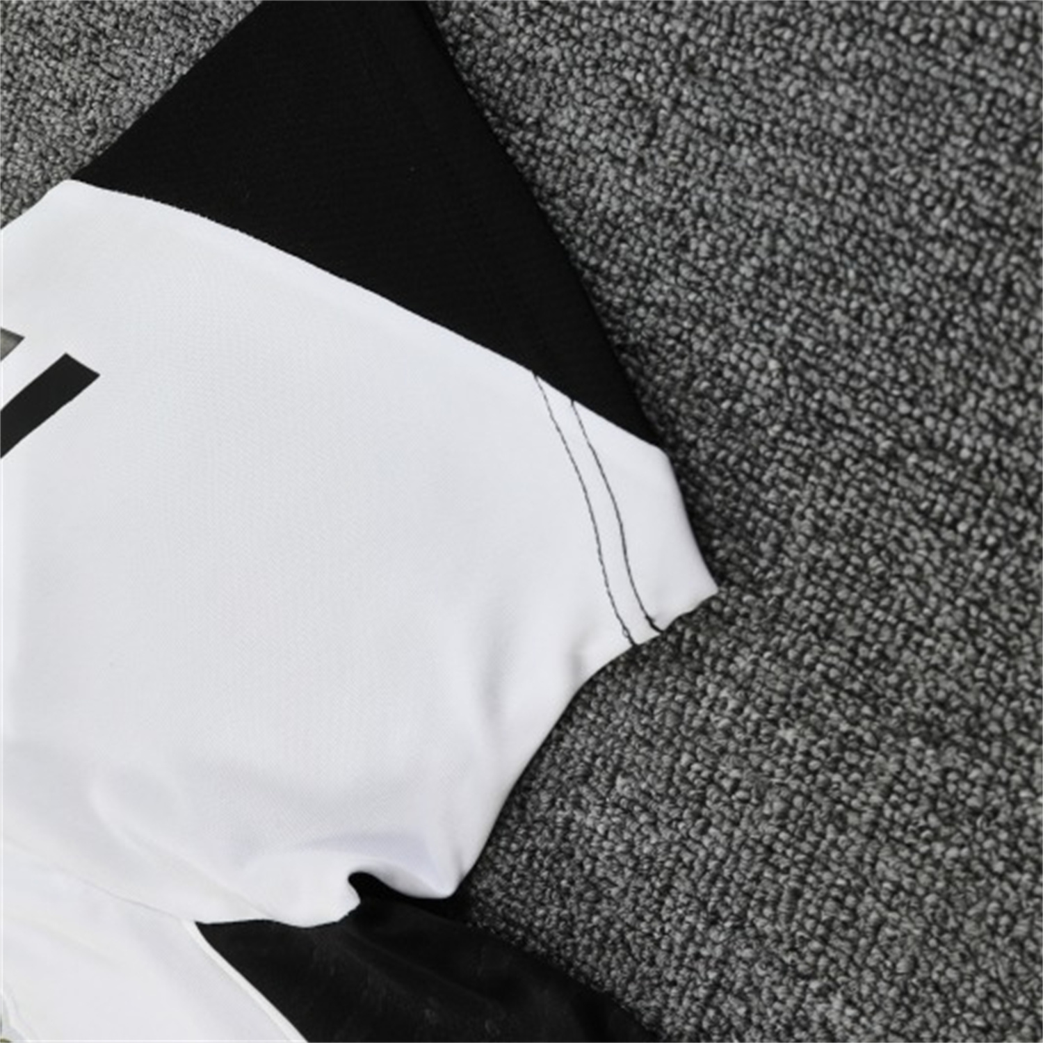 foot-Manchester United 25-26 Short-Sleeve Training Set - Red Black Blocks White Top & Black Shorts