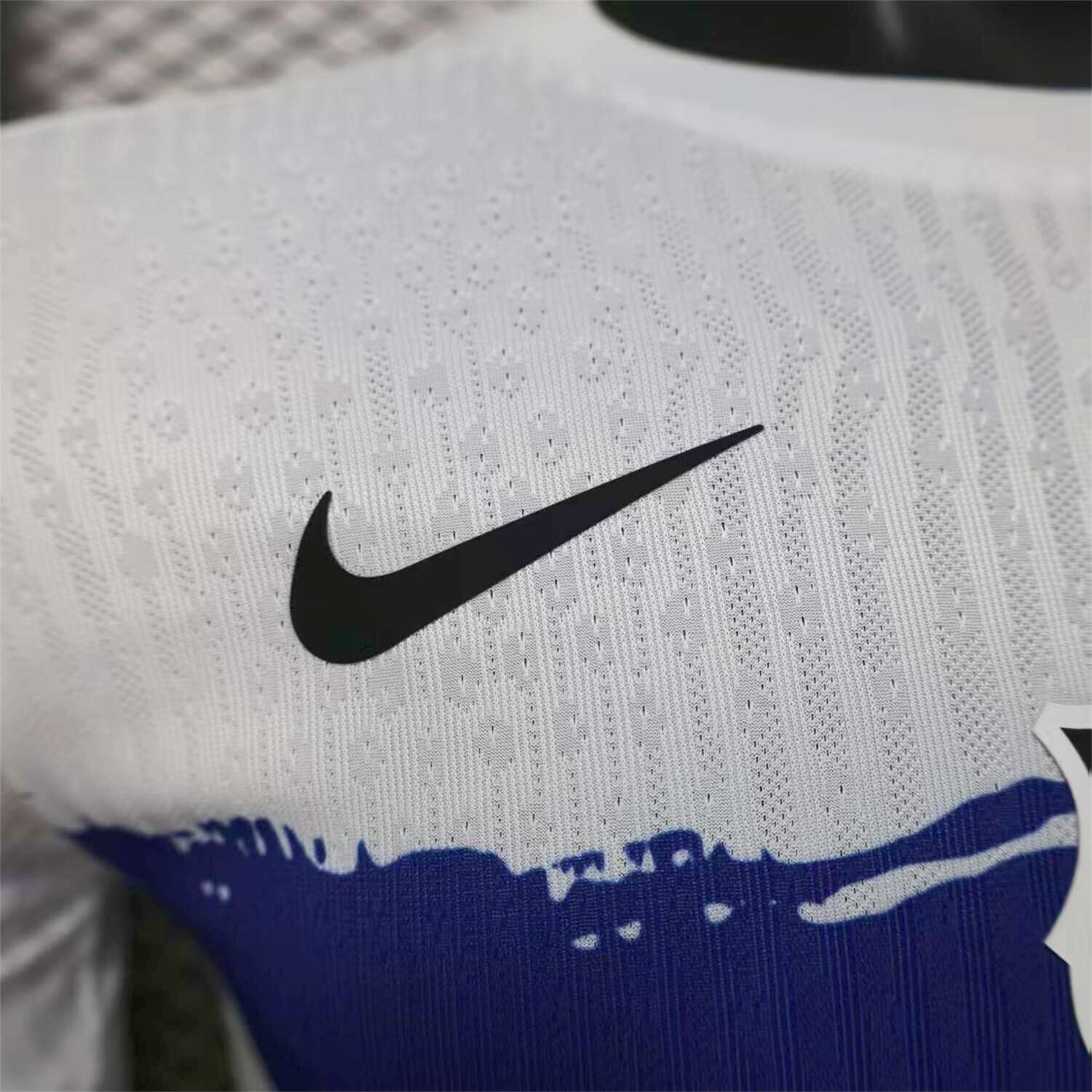 foot-Barcelona 25-26 White Jersey with Red Blue Ink Horizontal Stripes Jersey - Player Version