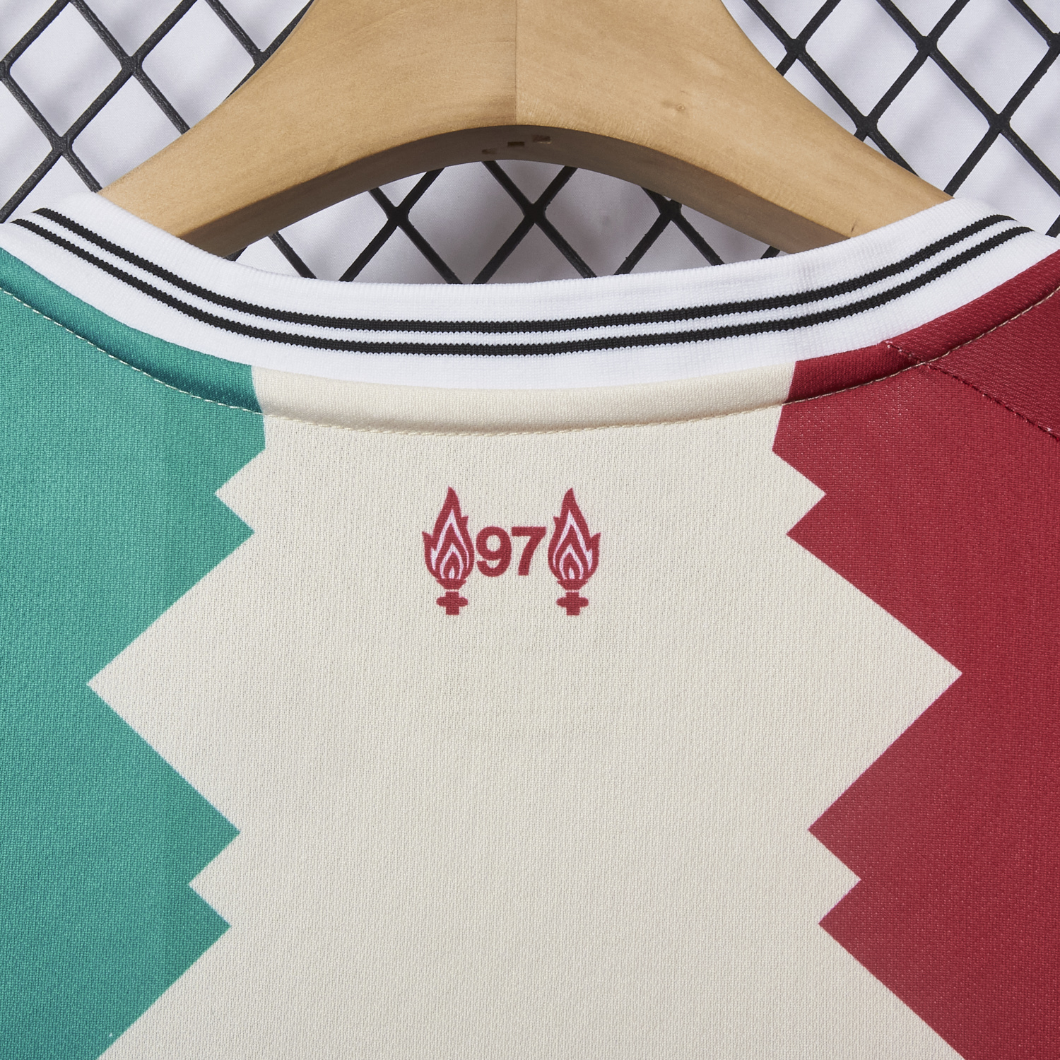 Unitedfootballkit.com | Liver.pool 25-26 Tricolor Shirt - Fans Version -Customize Name, Number and Patch | Worldwide Shipping