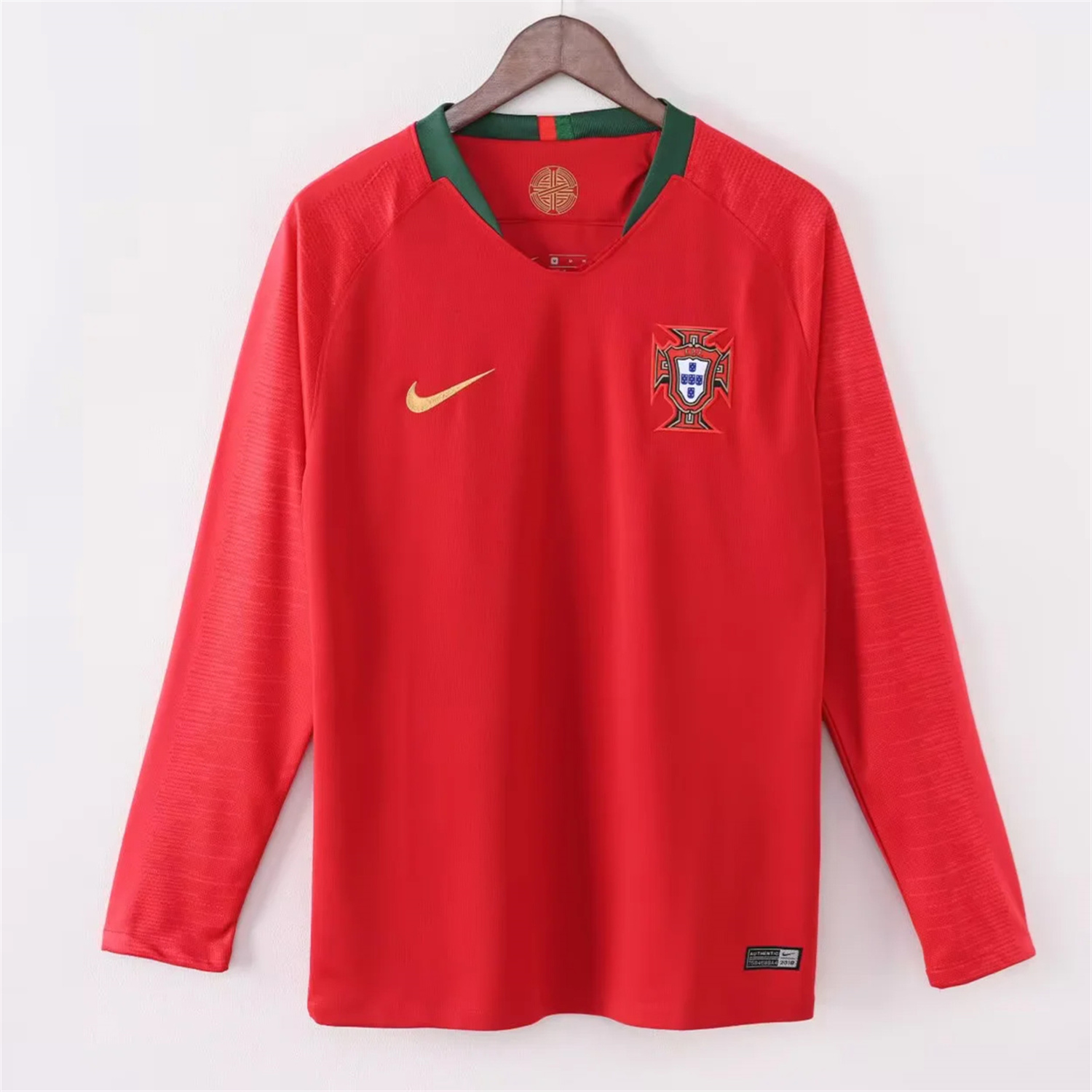 foot-Retro Portugal 2018 Home Long Sleeves Jersey