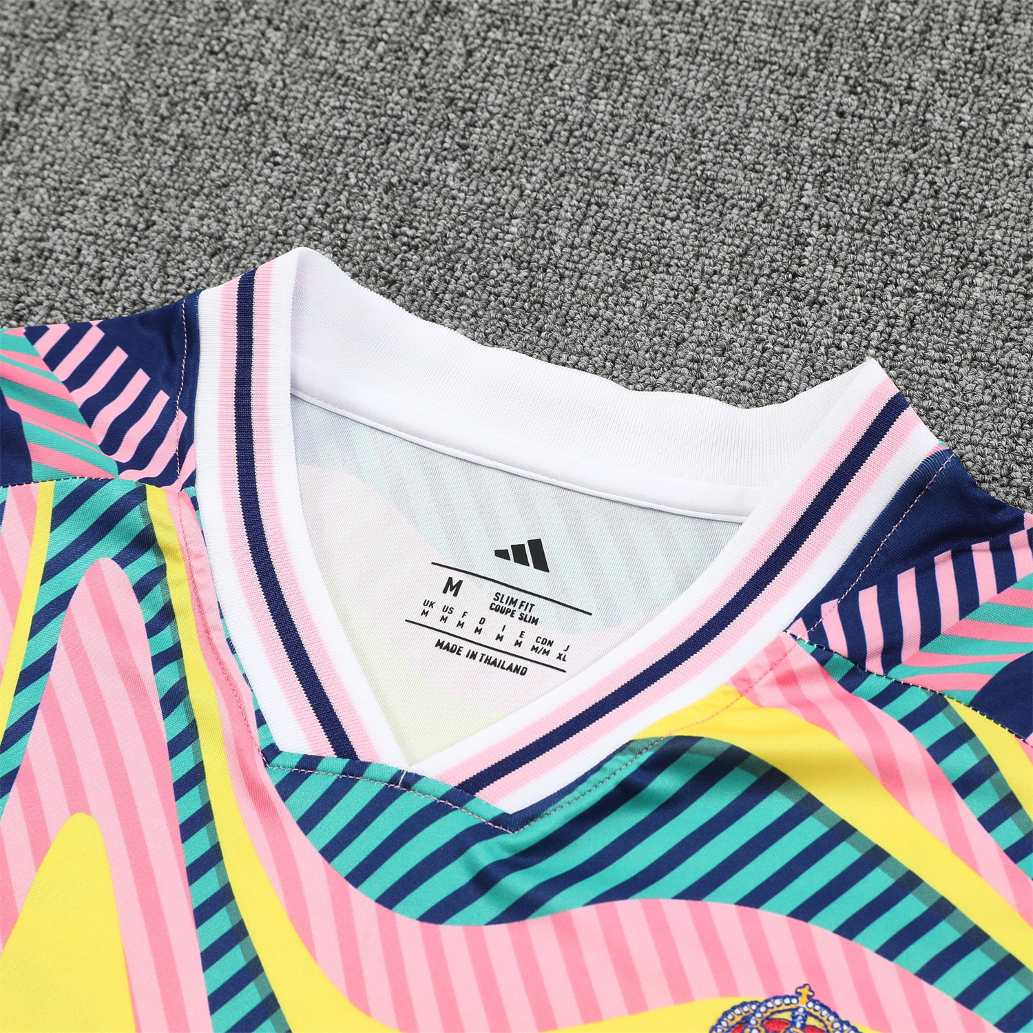 foot-Real Madrid 25-26 Short-Sleeve Training Set - Colorful Curve Pattern Top & Black Shorts