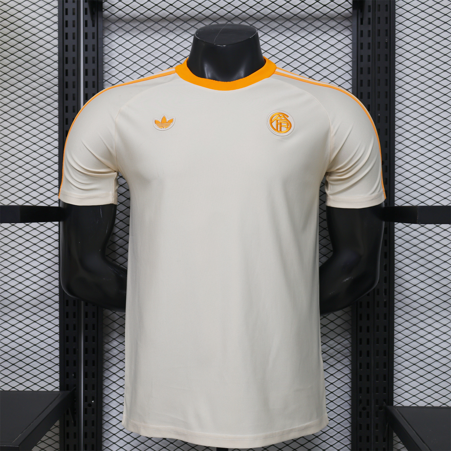 Unitedfootballkit.com | Bayern Munich 25-26 Off-white Casual Jersey - Player Version -Customize Name, Number and Patch | Worldwide Shipping