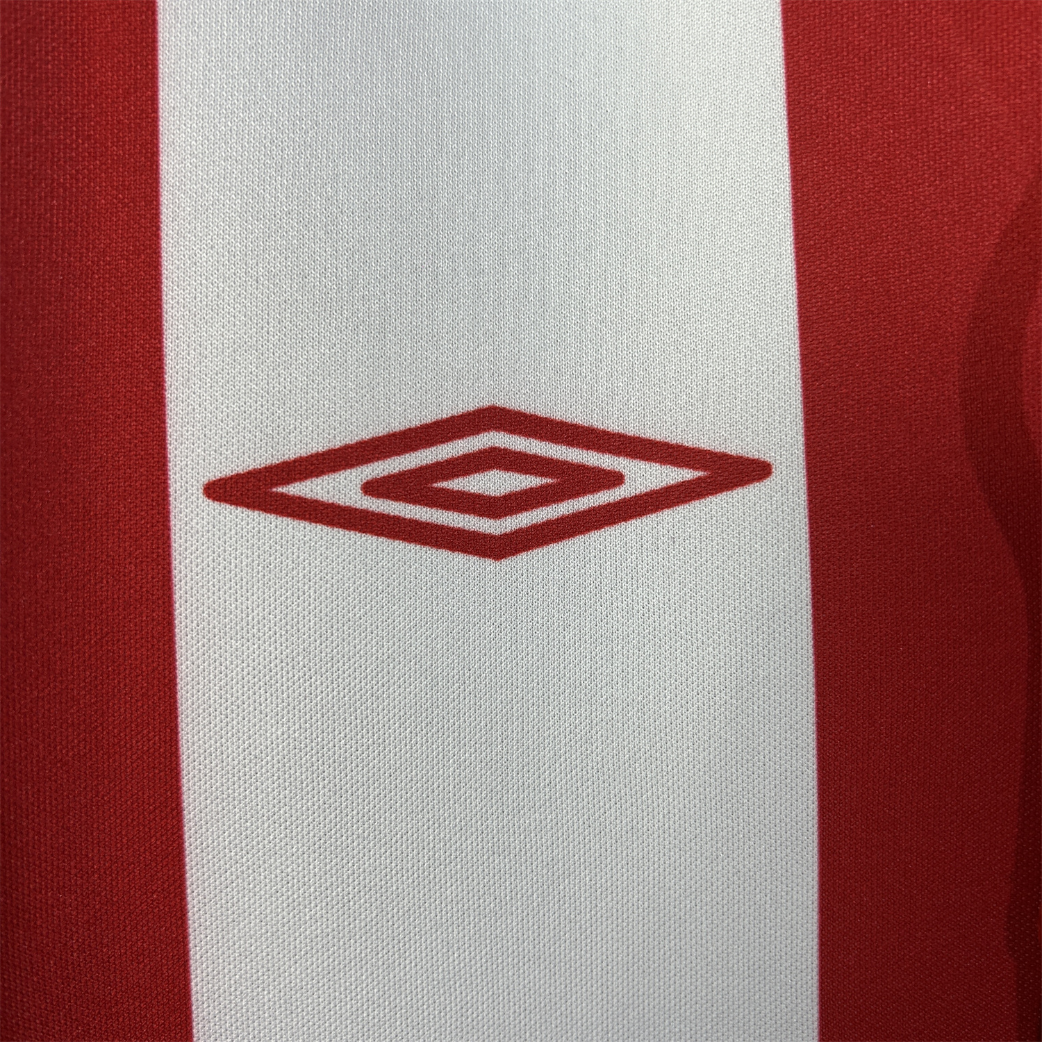 foot-Retro Granada CF 2005-06 Home Jersey