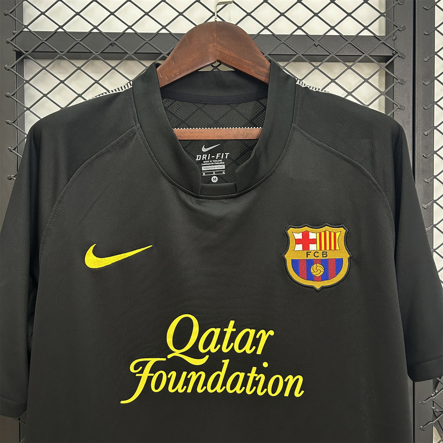 foot-Retro Barcelona 11-12 Away Jersey