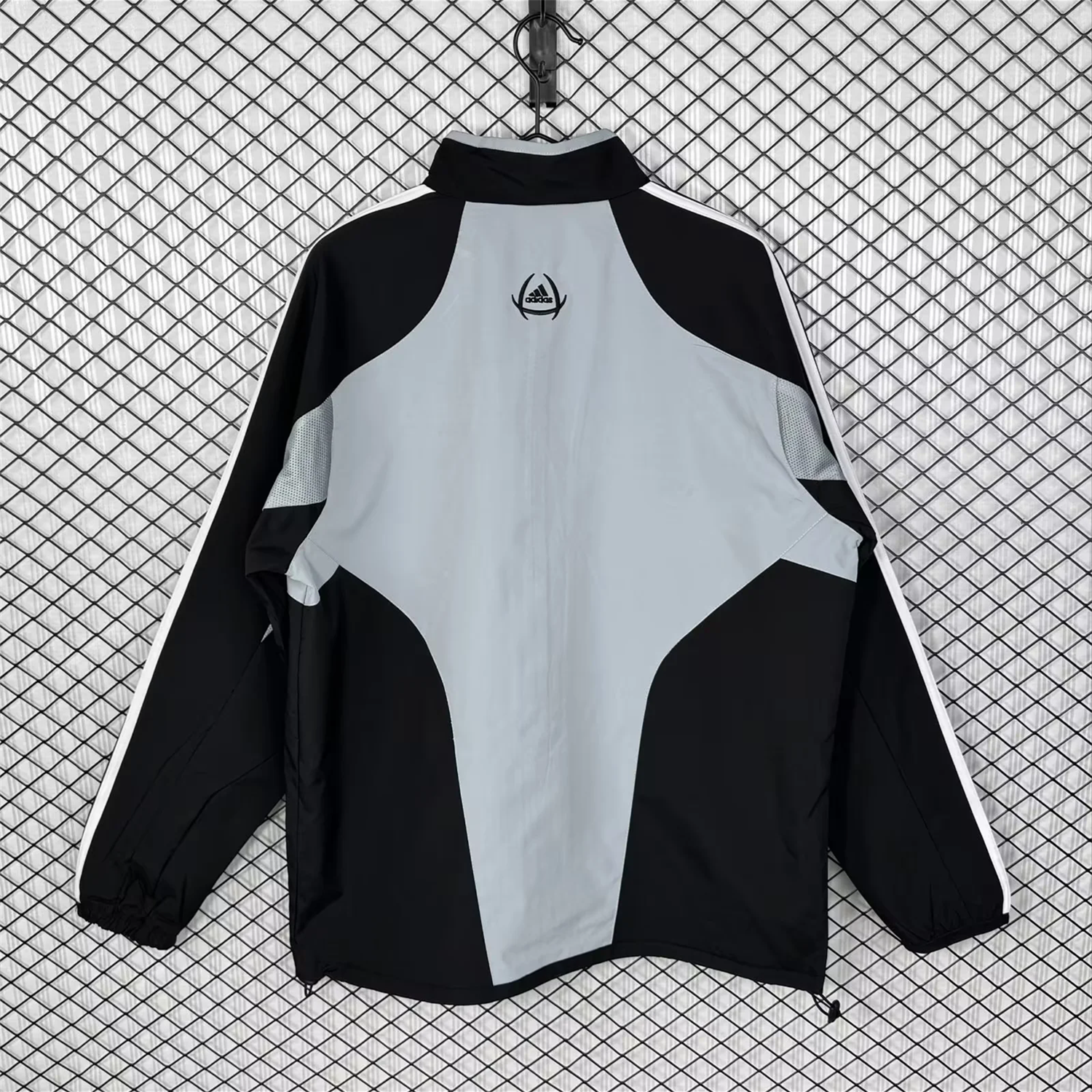 UltraTrikot-Retro Real Madrid 2004-05 Home Windbreaker Jacket - Grey