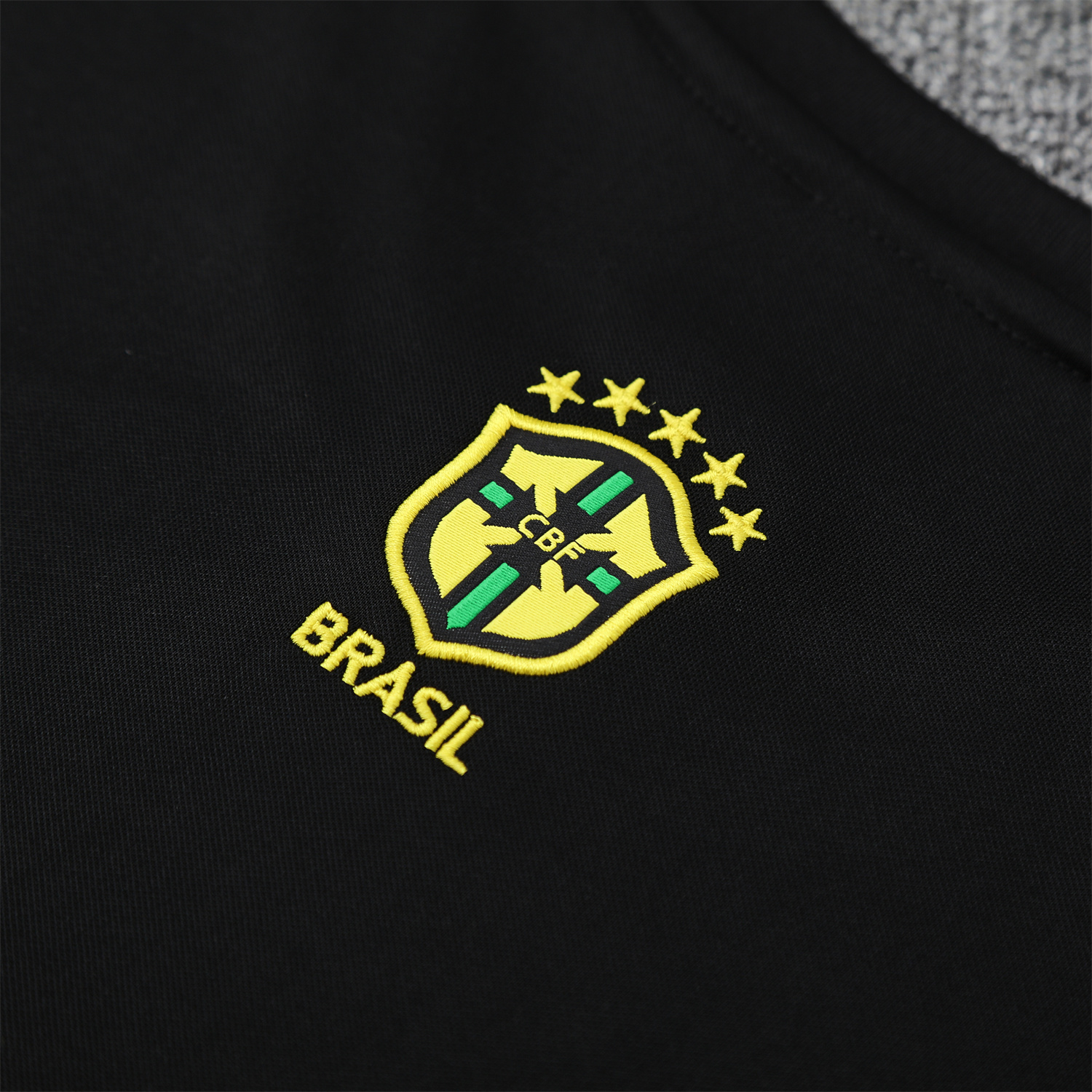 foot-Brazil 25-26 Green Jesus Statue Vest Training Set - Green Vest & Black Shorts