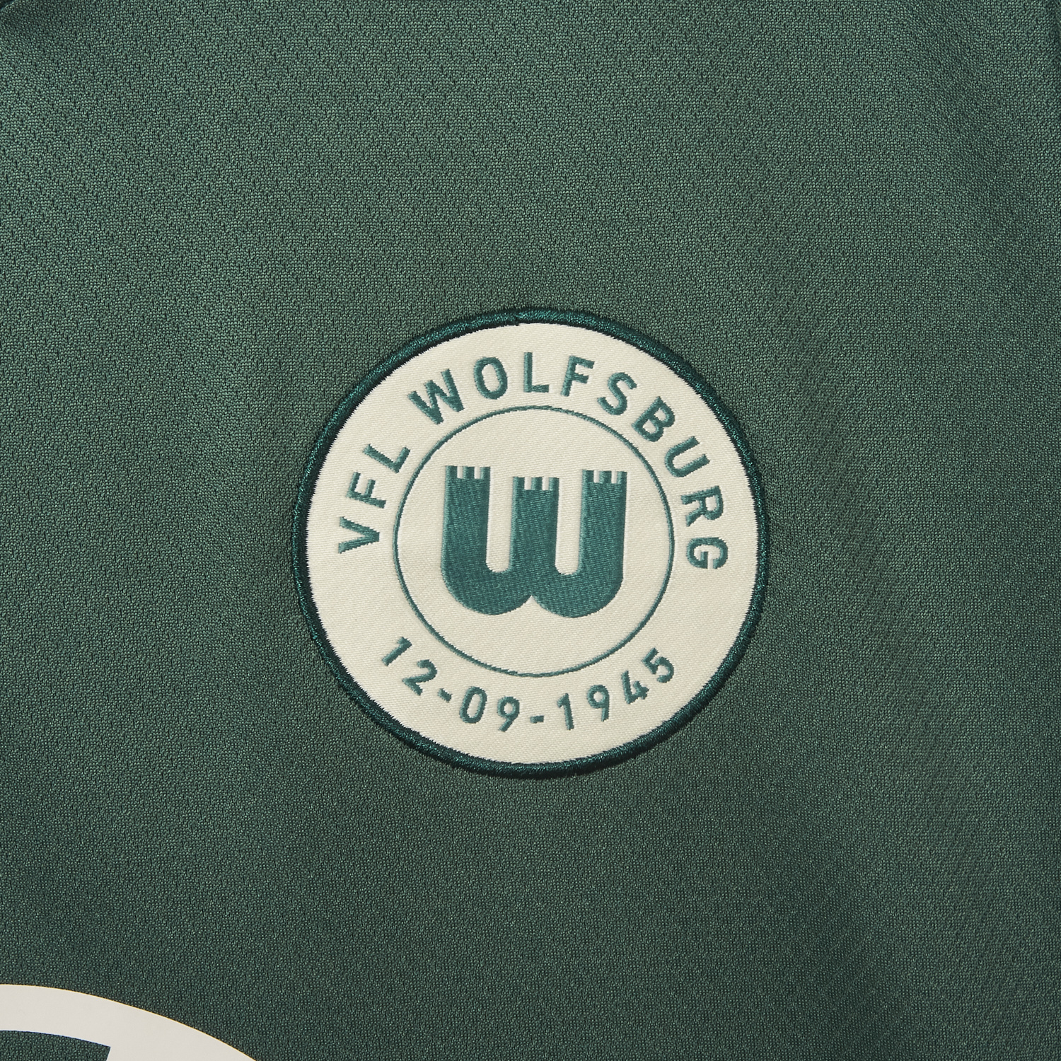 Unitedfootballkit.com | Wolfsburg 25-26 80th Anniversary Special Jersey - Fans Version -Customize Name, Number and Patch | Worldwide Shipping
