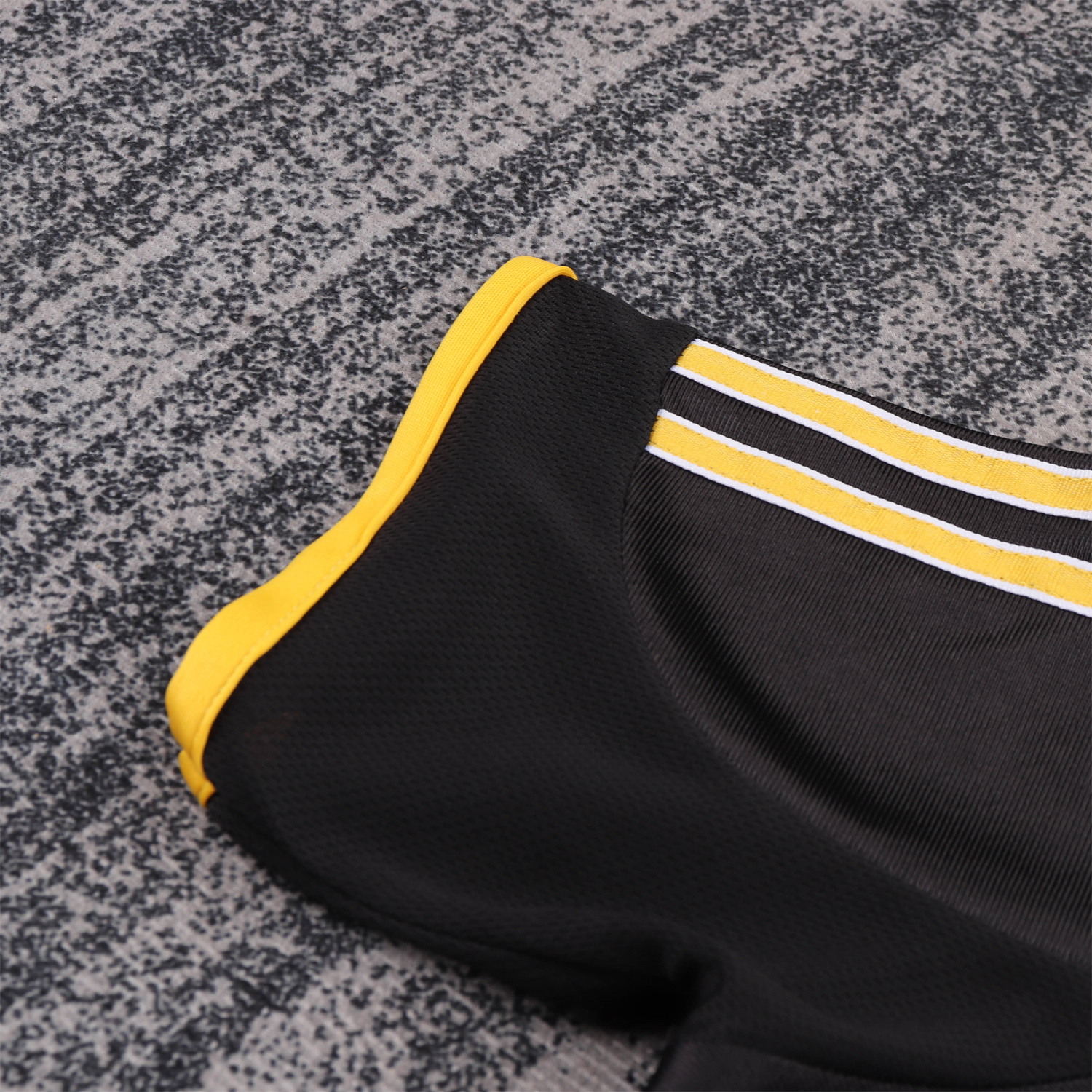 foot-Retro Real Madrid 1999-01 Away Kids Kit