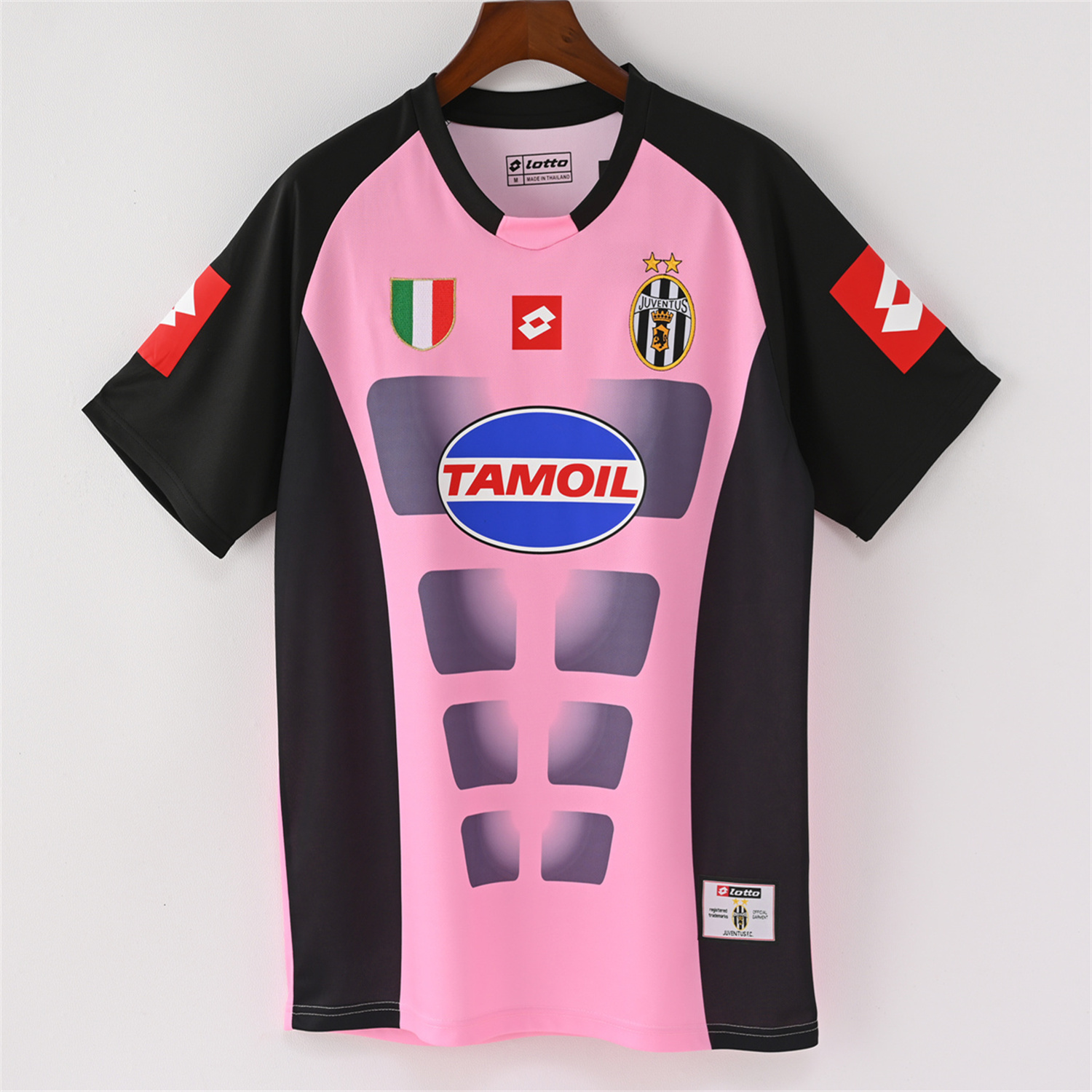 foot-Retro Juventus 2002-03 Pink Goalkeeper Jersey