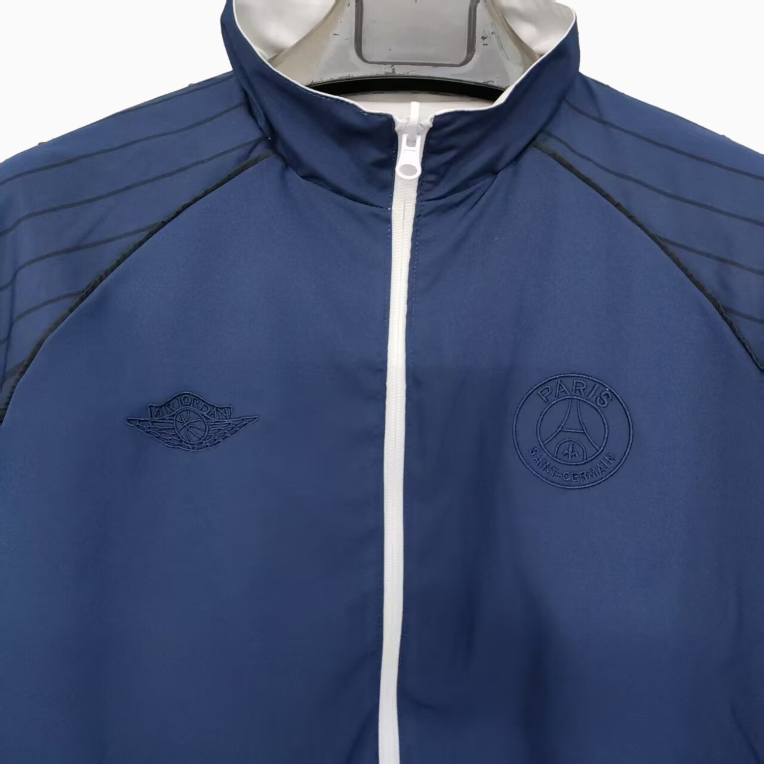 foot-Paris Saint-Germain PSG 24-25 Wings Double Sided Reversible Windbreaker - White & Blue