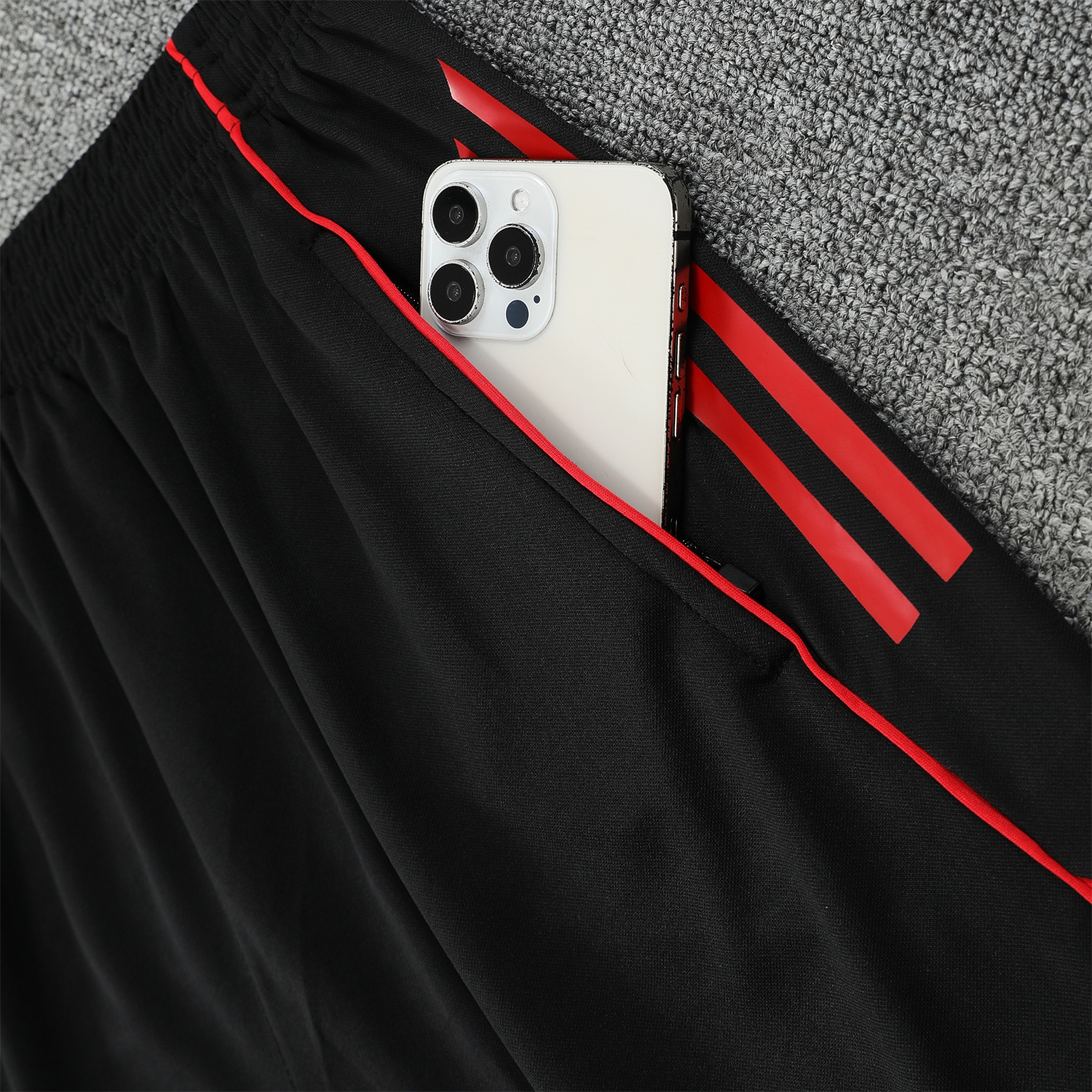 foot-Manchester United 25-26 Short-Sleeve Training Set - Red Black Blocks White Top & Black Shorts