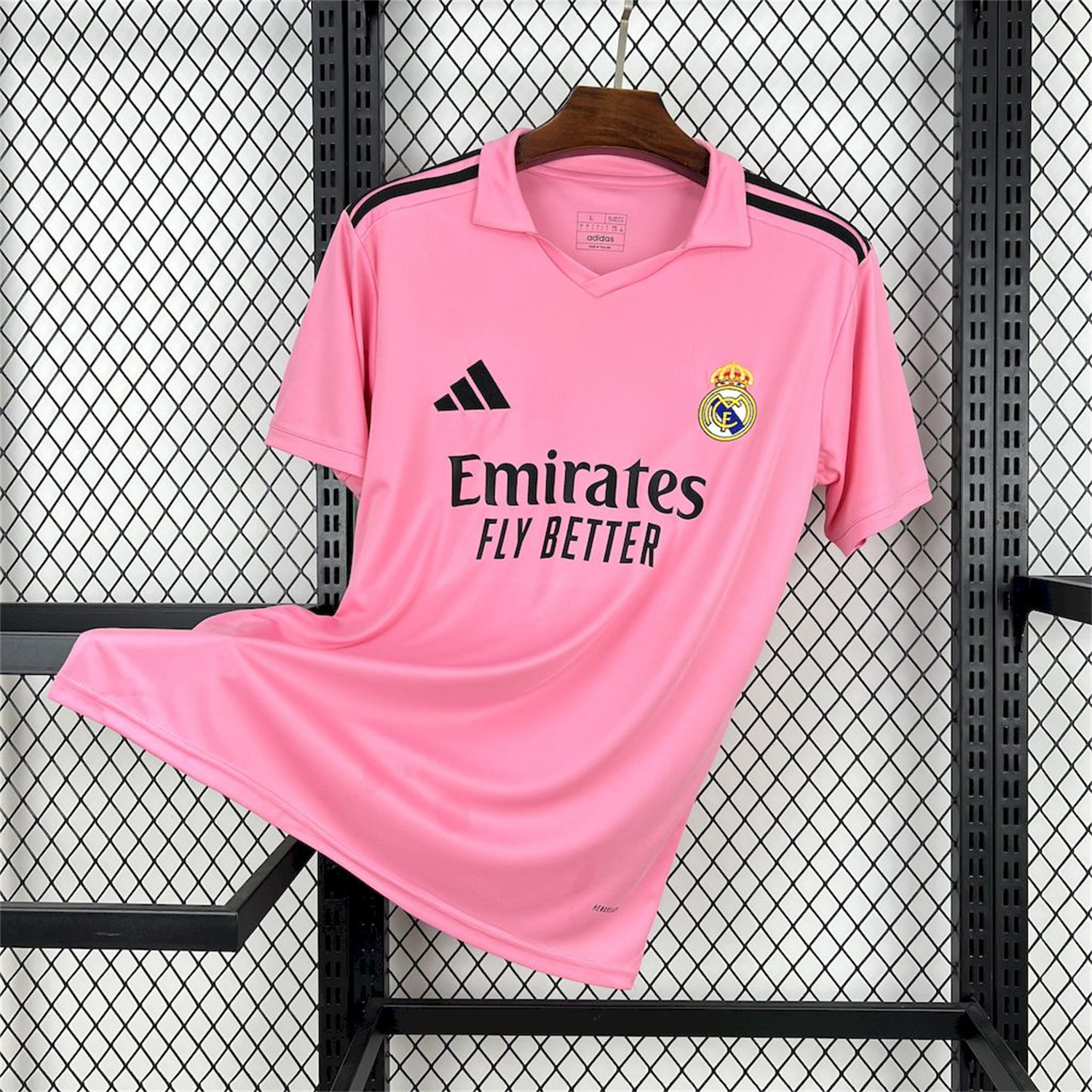 foot-Real Madrid 2025-26 Pink Special Edition Jersey - Fans Version