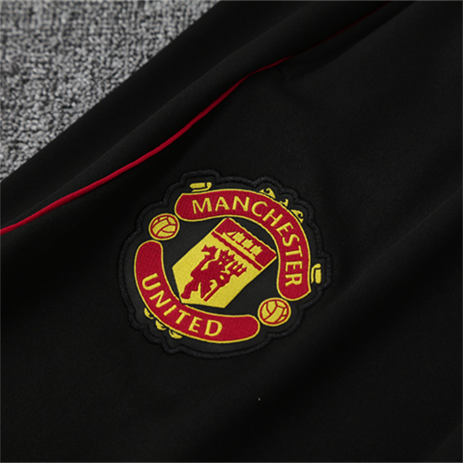 foot-Manchester United 25-26 Kid Long Sleeves Training Set - Red Top & Black Pants