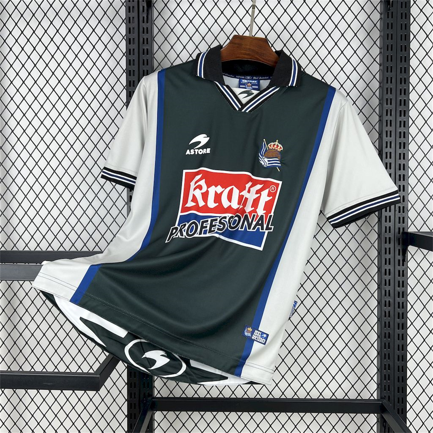 foot-Retro Real Sociedad 2000-02 Away Jersey