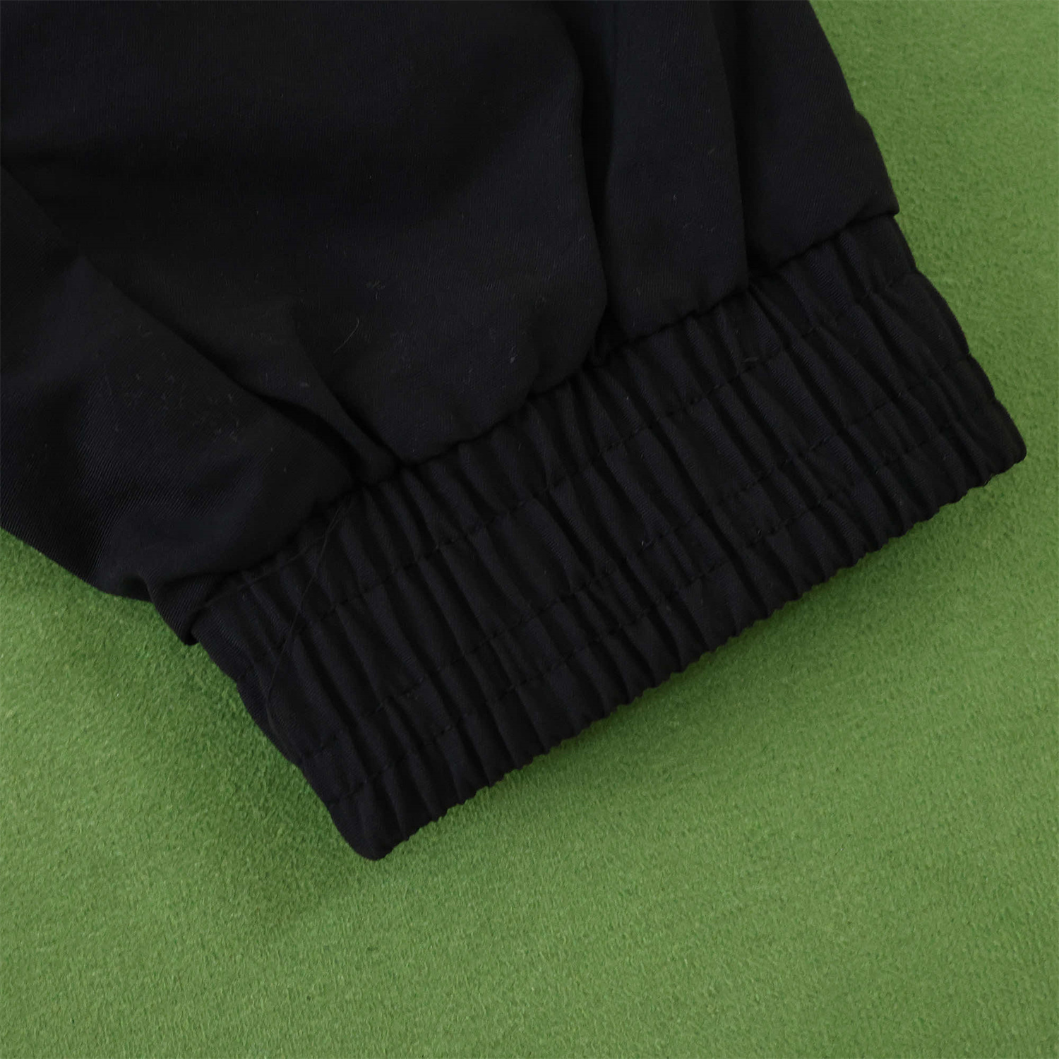 foot-Liver.pool 25-26 Throwback Windbreaker Jacket - Black