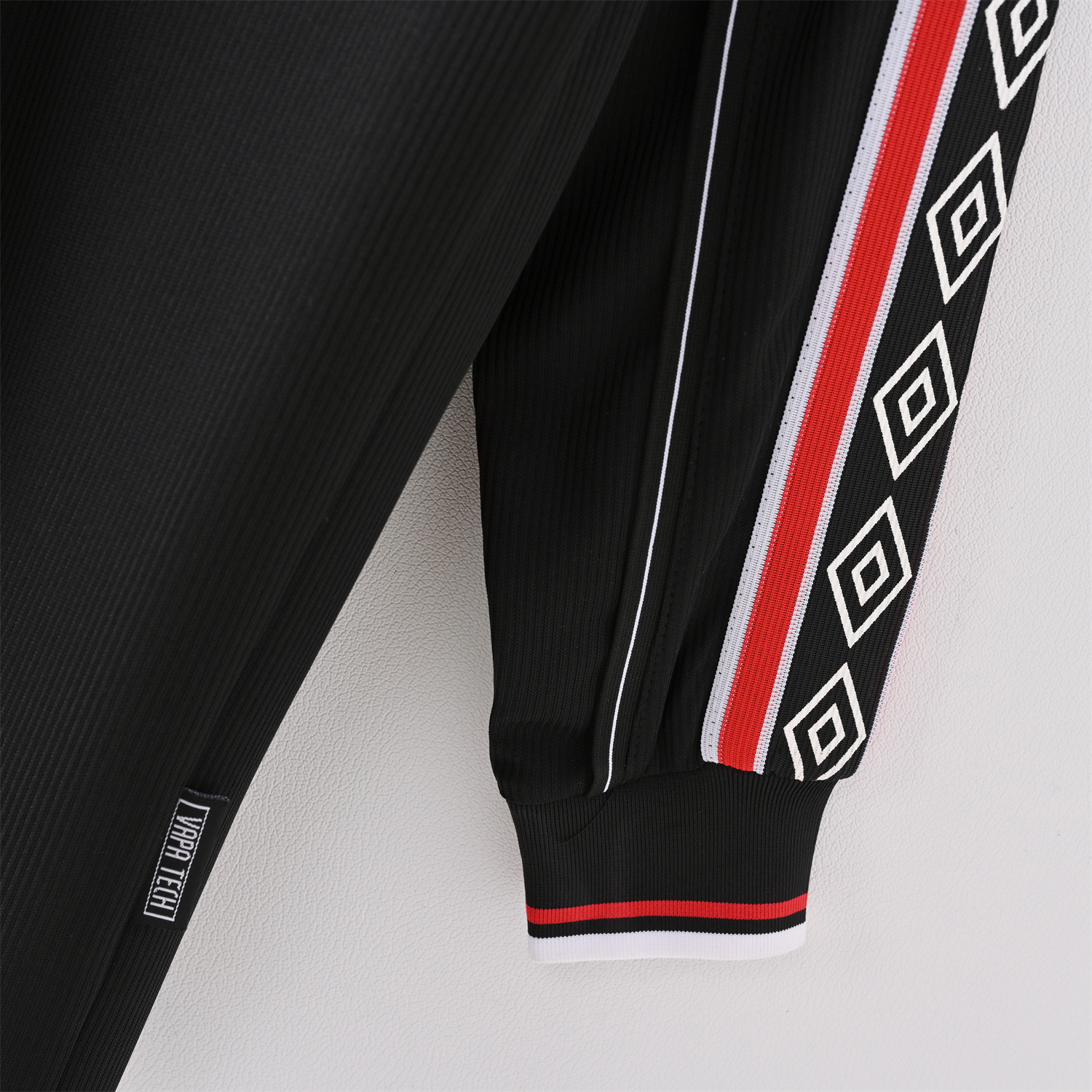 foot-Retro Manchester United 1998-99 Black Long Sleeves Jersey