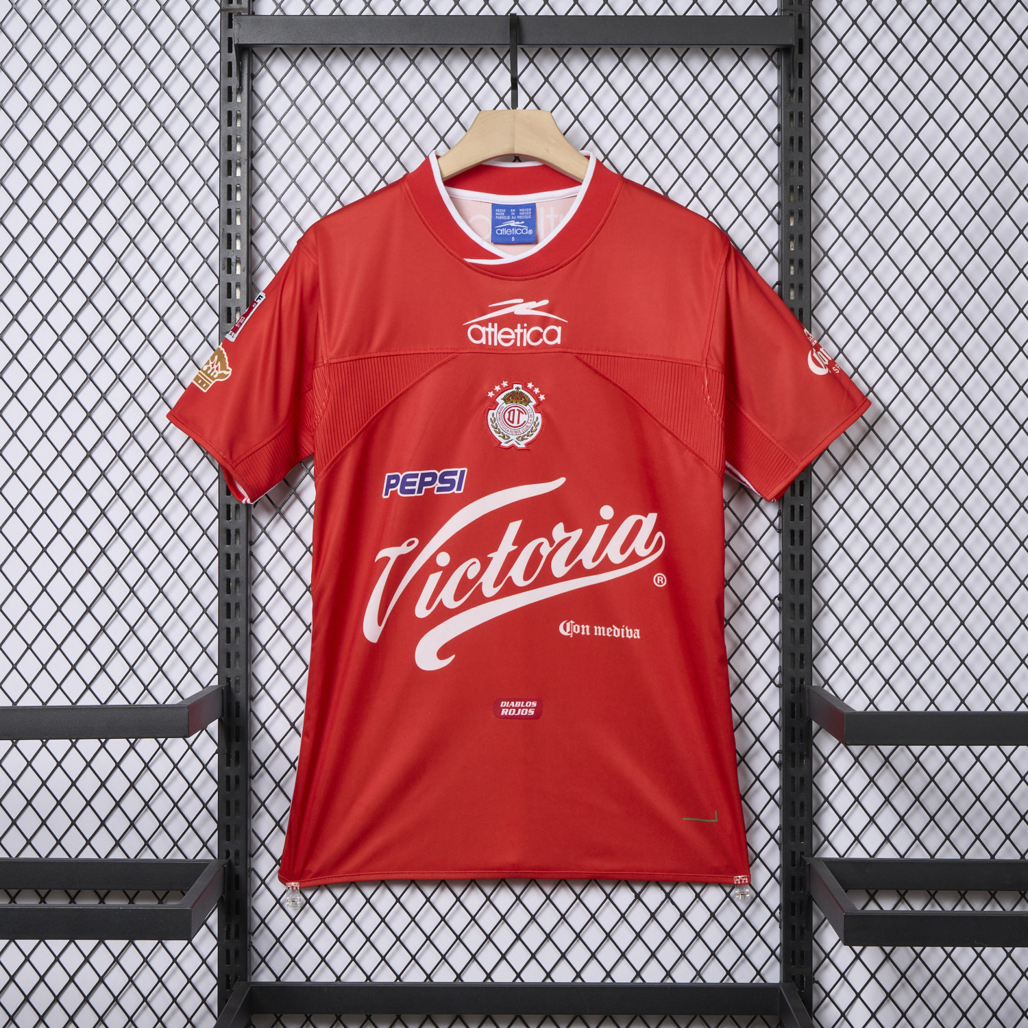 foot-Retro Toluca 2000-01 Home Jersey