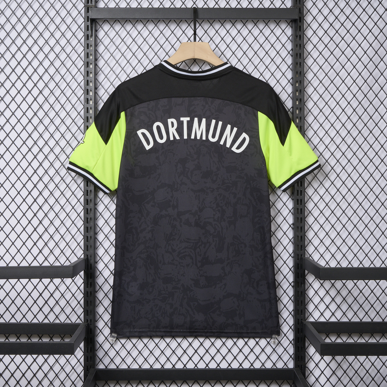 foot-Retro Dortmund 2020-21 Black Special Edition Jersey