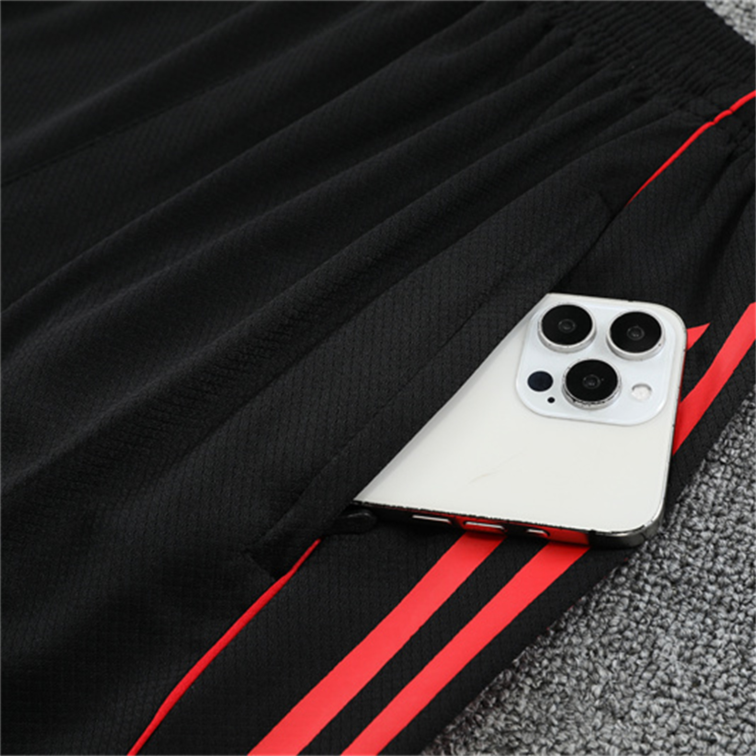 foot-Liver.pool 25-26 Short-Sleeve Training Set Off White Top & Black Shorts