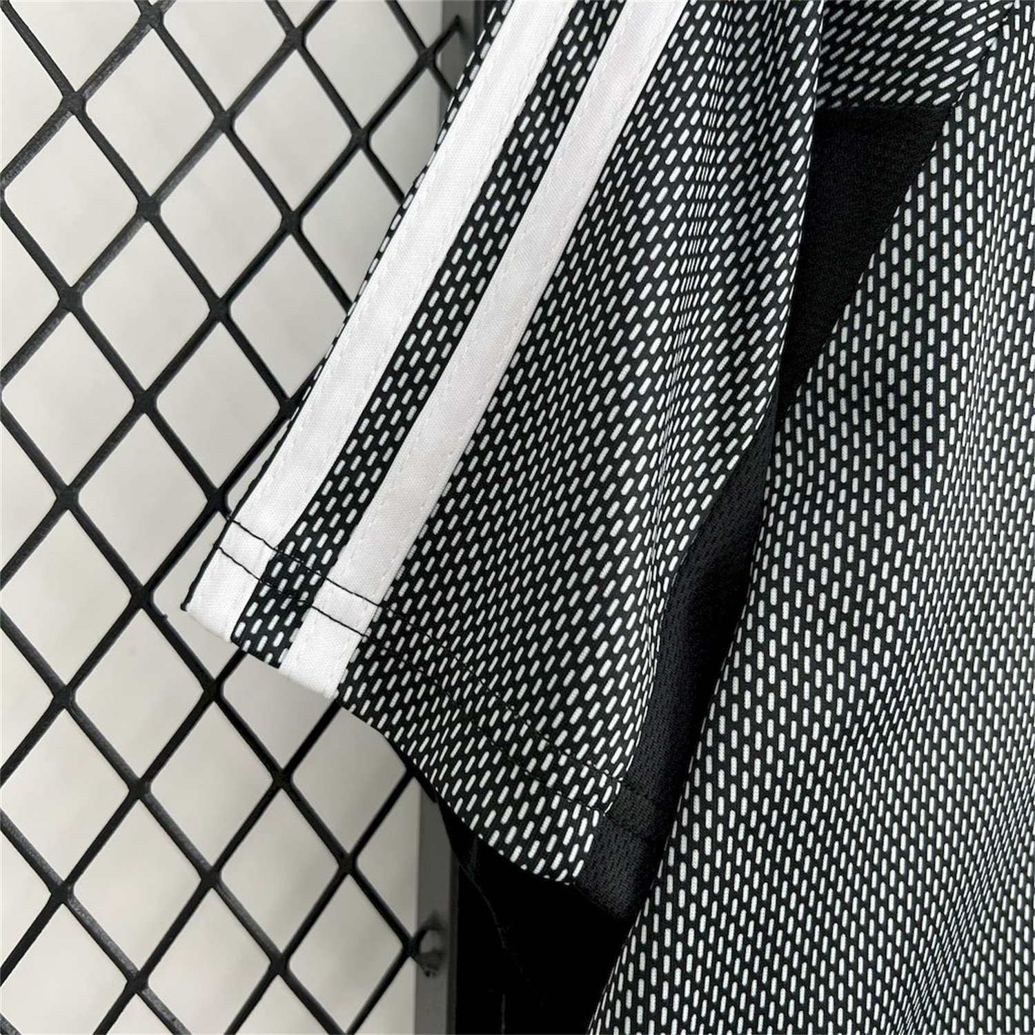 foot-Retro Real Madrid 2002-03 Grey Goalkeeper Jersey