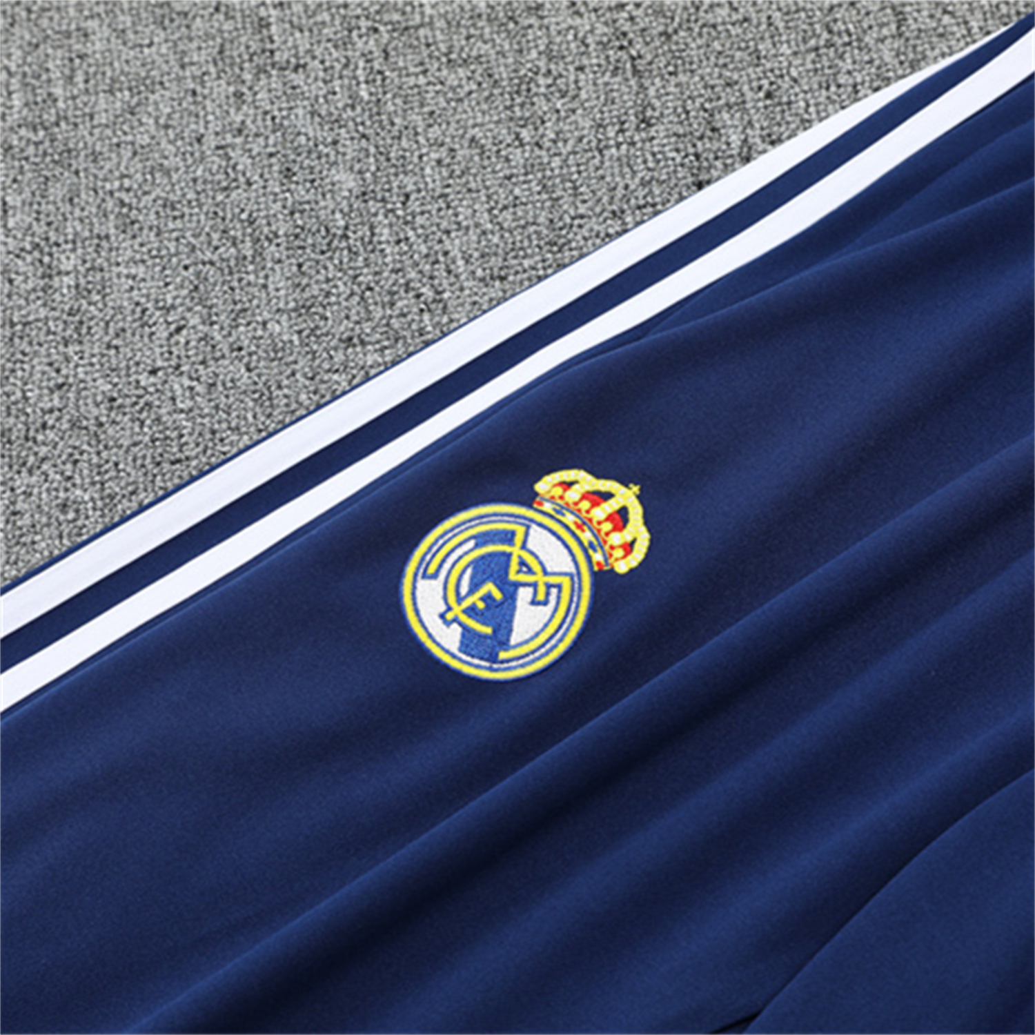 foot-Real Madrid 25-26 Kids Long Sleeves Training Set - Green Line White Top and Blue Pants