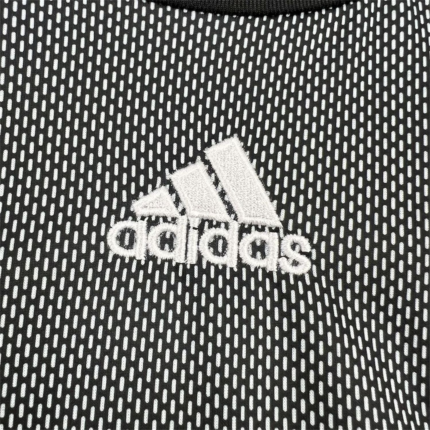 foot-Retro Real Madrid 2002-03 Grey Goalkeeper Jersey