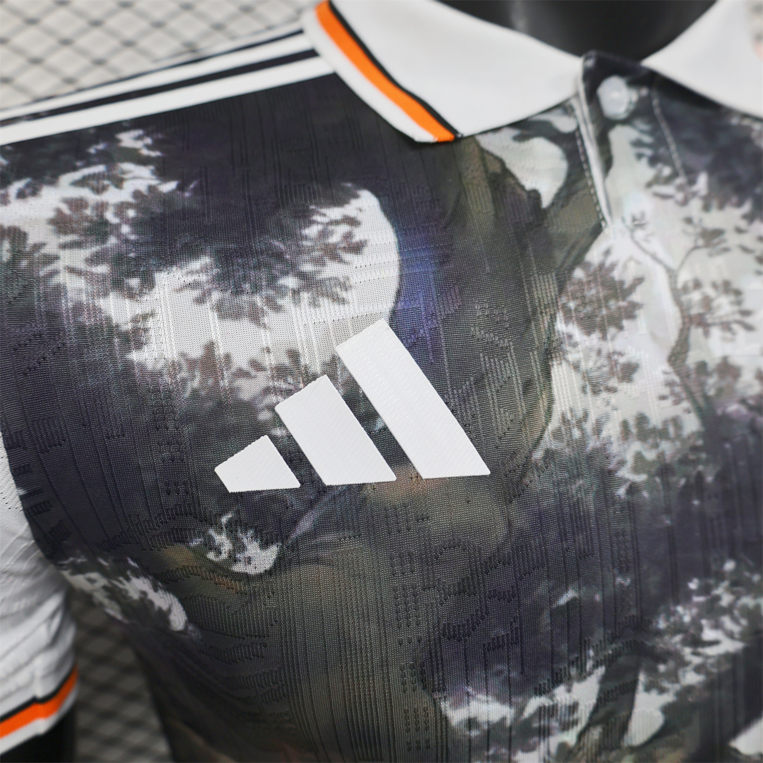 foot-Japan 25-26 Son Goku Meditates Under The Tree Special Jersey - Player Version