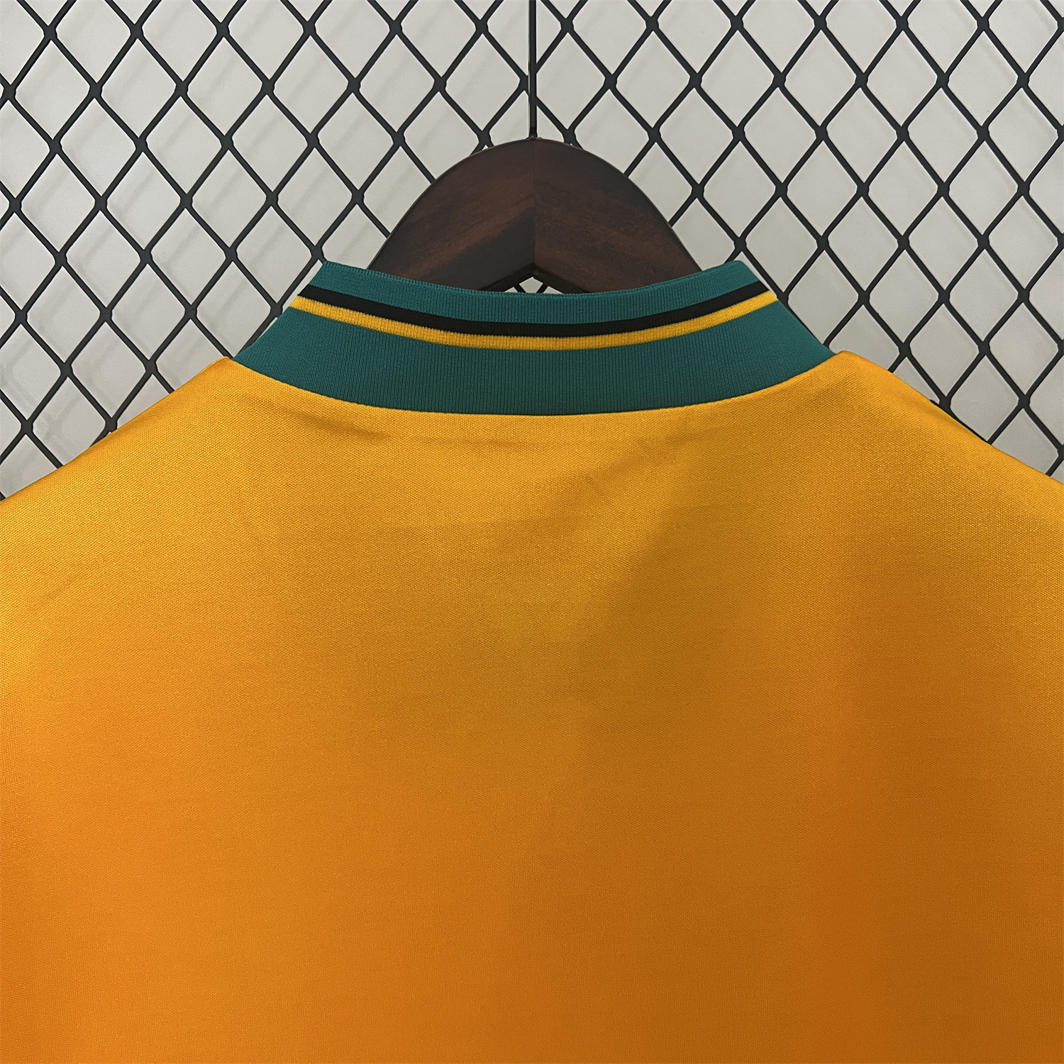 foot-Retro Bayern Munich 1993-95 Away Jersey