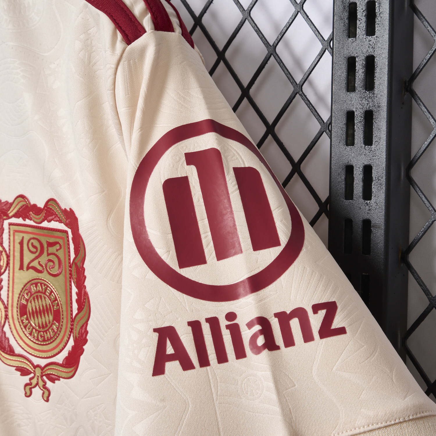 foot-Bayern Munich 2025 Apricot 125th Anniversary Jersey - Fans Version