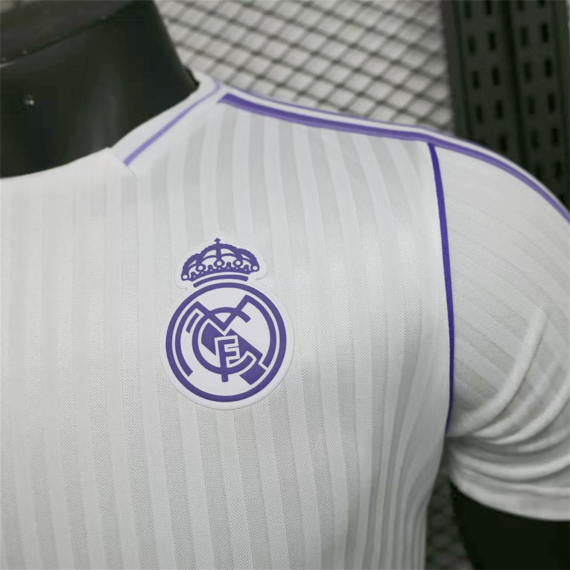 ManixJersey.com | Real Madrid 2025 White Icon Retro Jersey - Player Version -Customize Name, Number and Patch | Worldwide Shipping