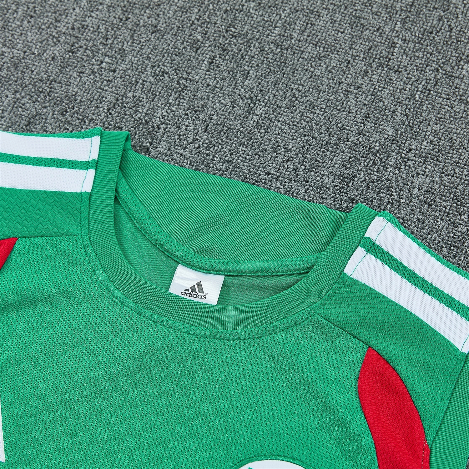 Unitedfootballkit.com | Algeria 2026 Vest Training Set - Green Vest and Shorts -Customize Name, Number and Patch | Worldwide Shipping