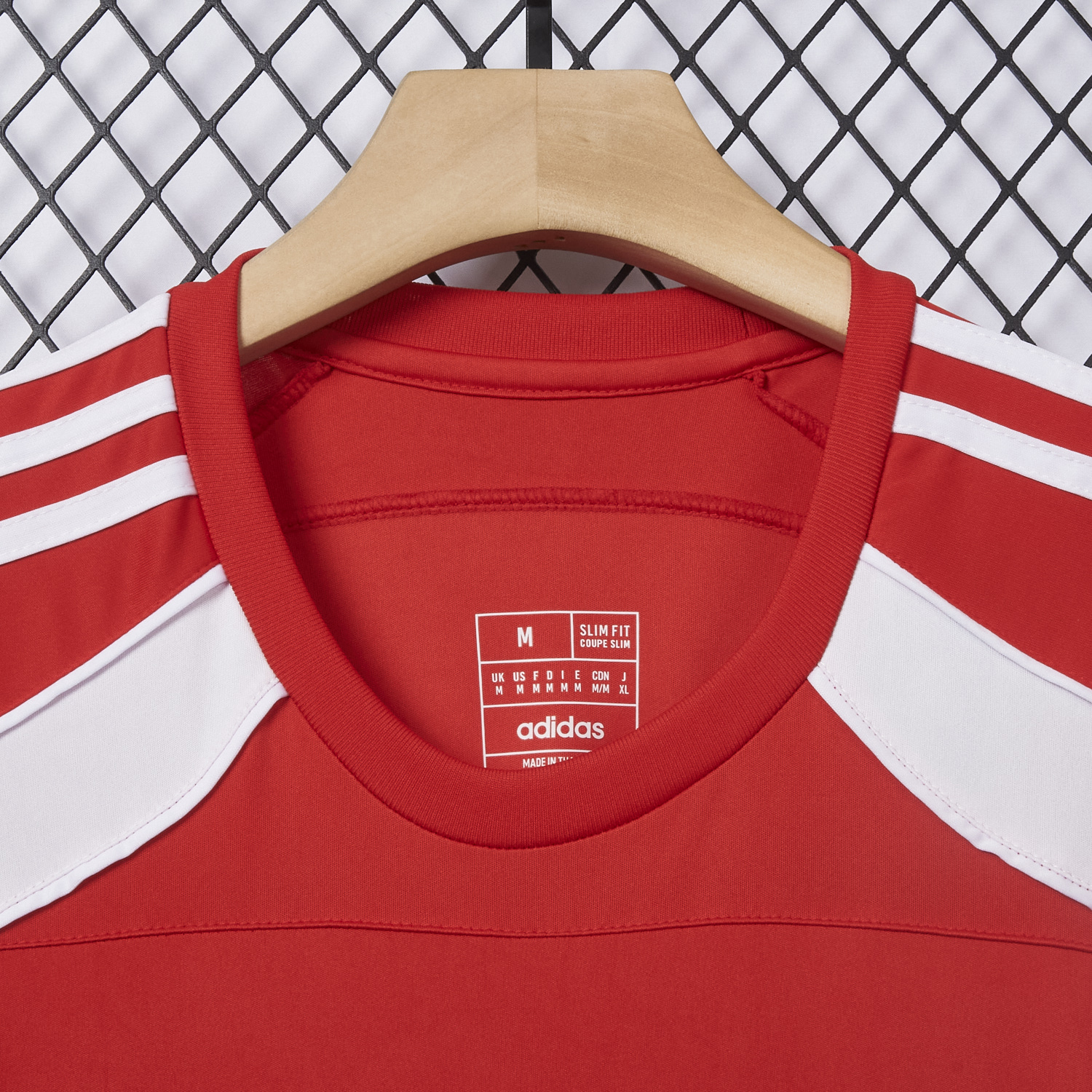 foot-Bayern Munich 25-26 Red Urban Purist T-Shirt - Fans Version