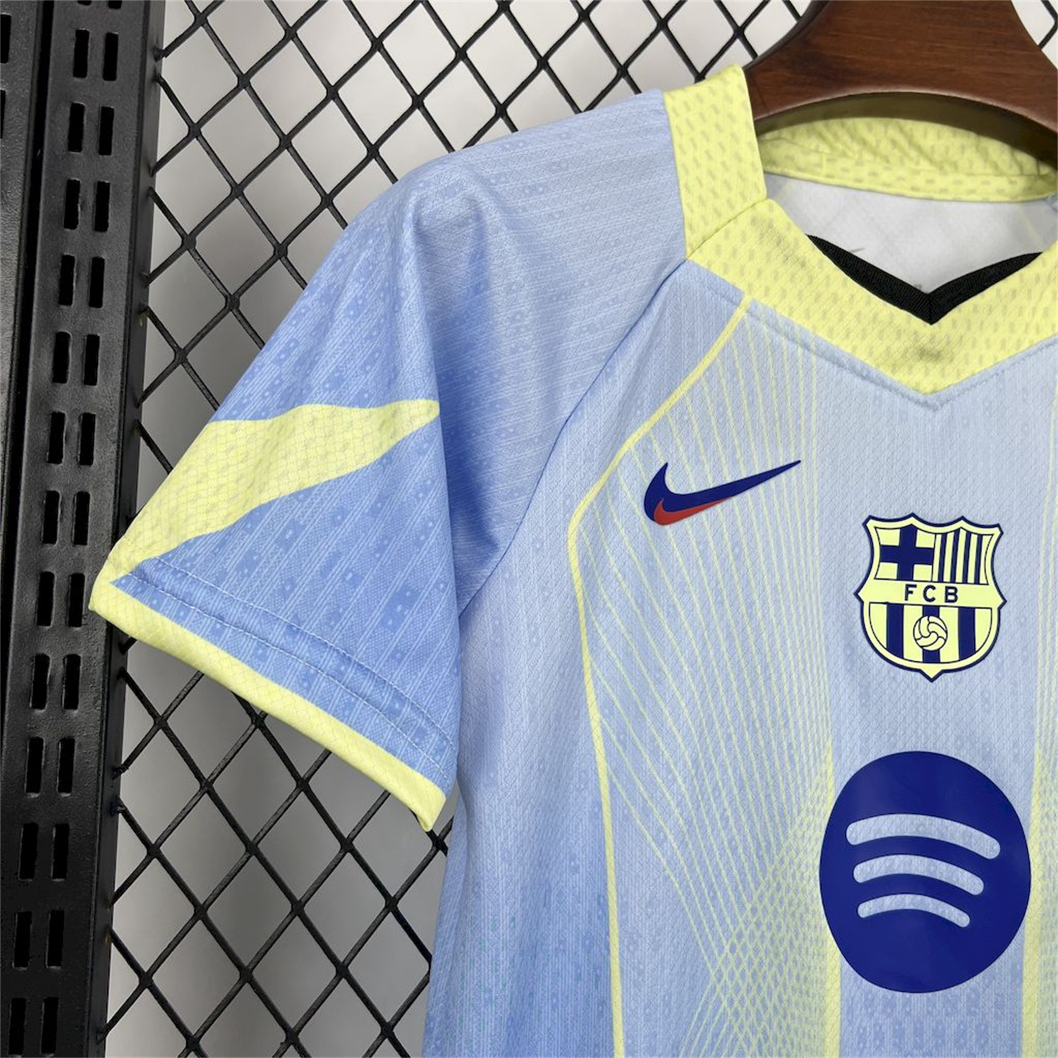 foot-Barcelona 25-26 T90 White Lines Light Blue Gradient Special Kids Kit