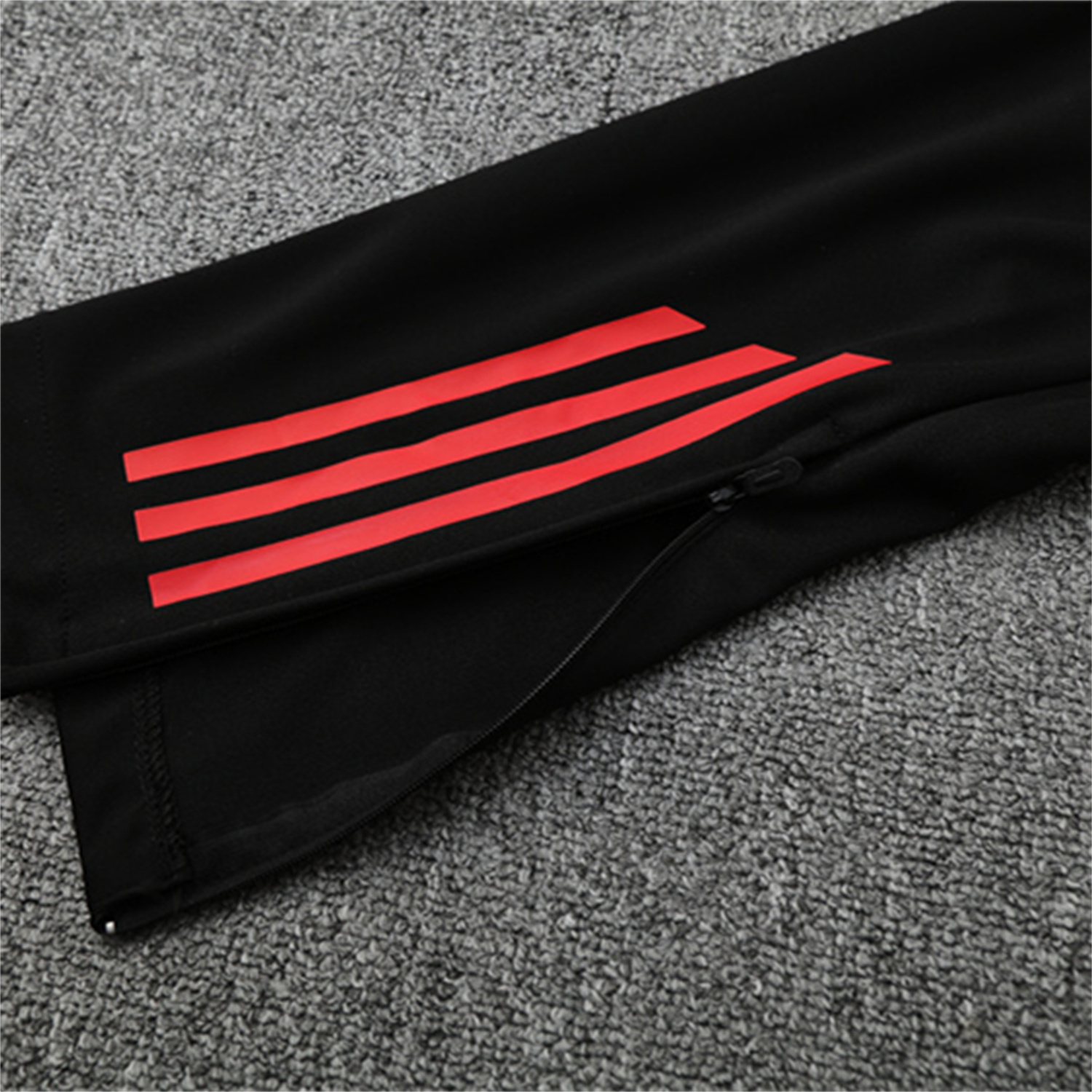 foot-Liver.pool 25-26 Long Sleeve Training Set - White Top & Black Pants