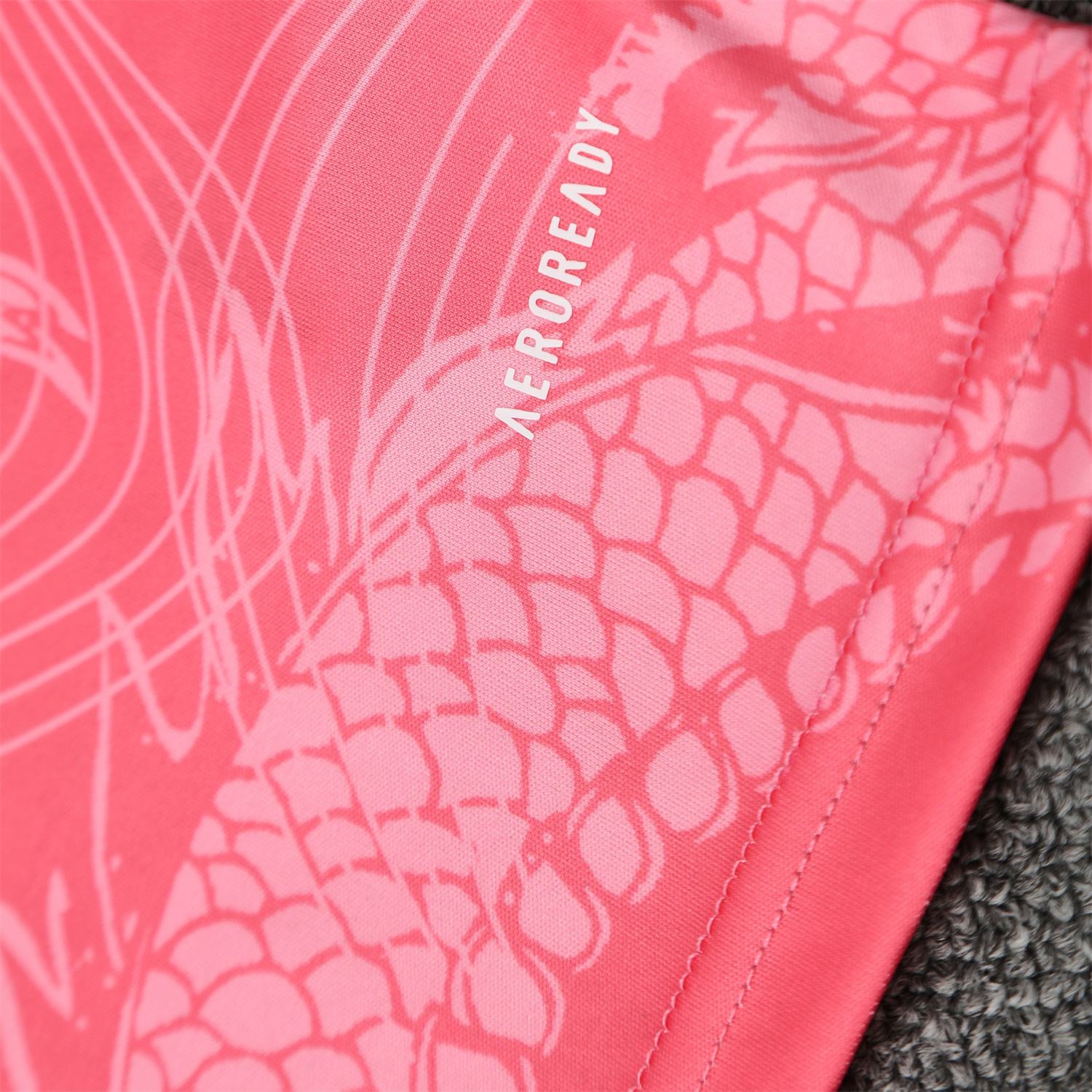 foot-Real Madrid 25-26 Short-Sleeve Training Set - Pink-Black Dragon Top & Black-White Shorts