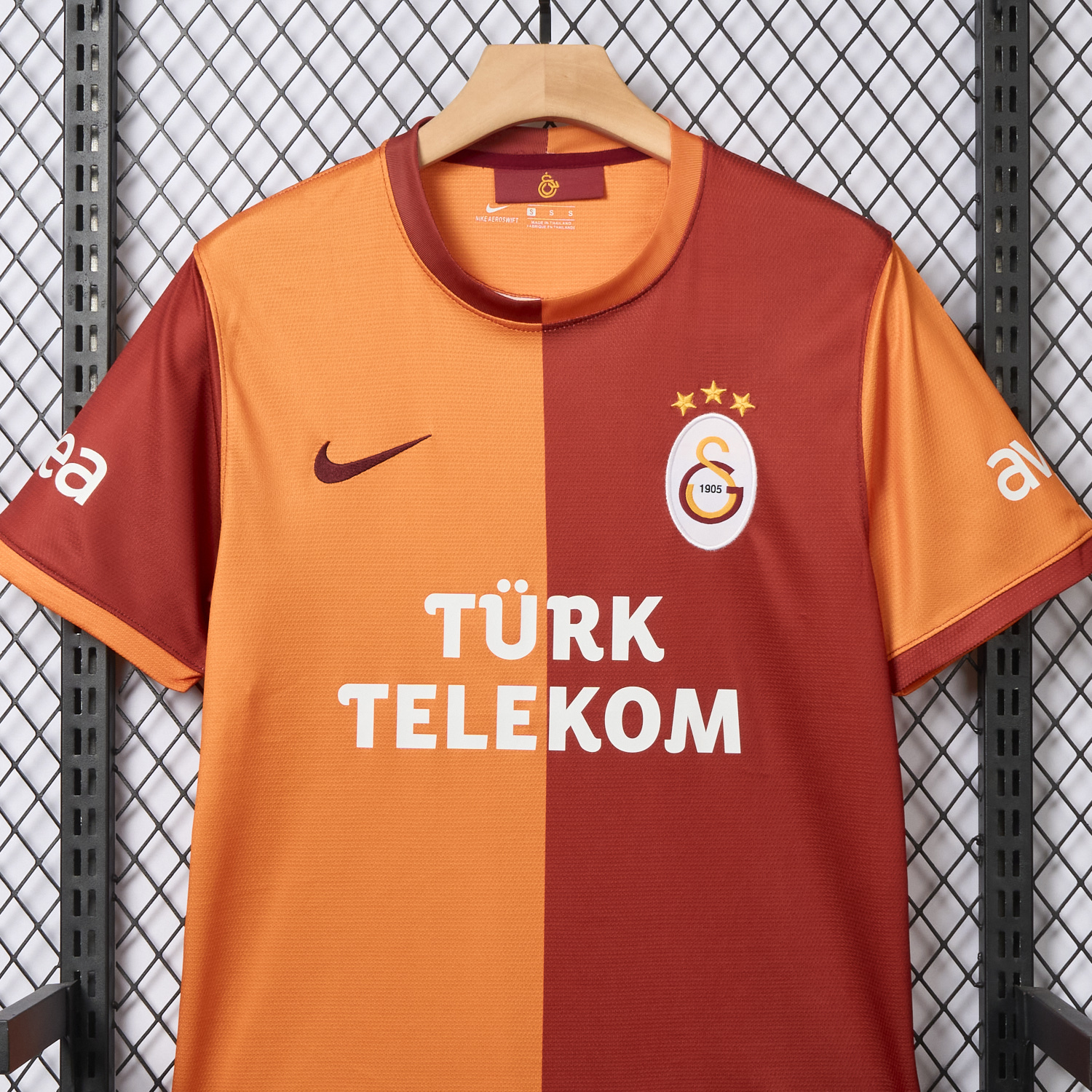 foot-Retro Galatasaray 2013-14 Home Jersey