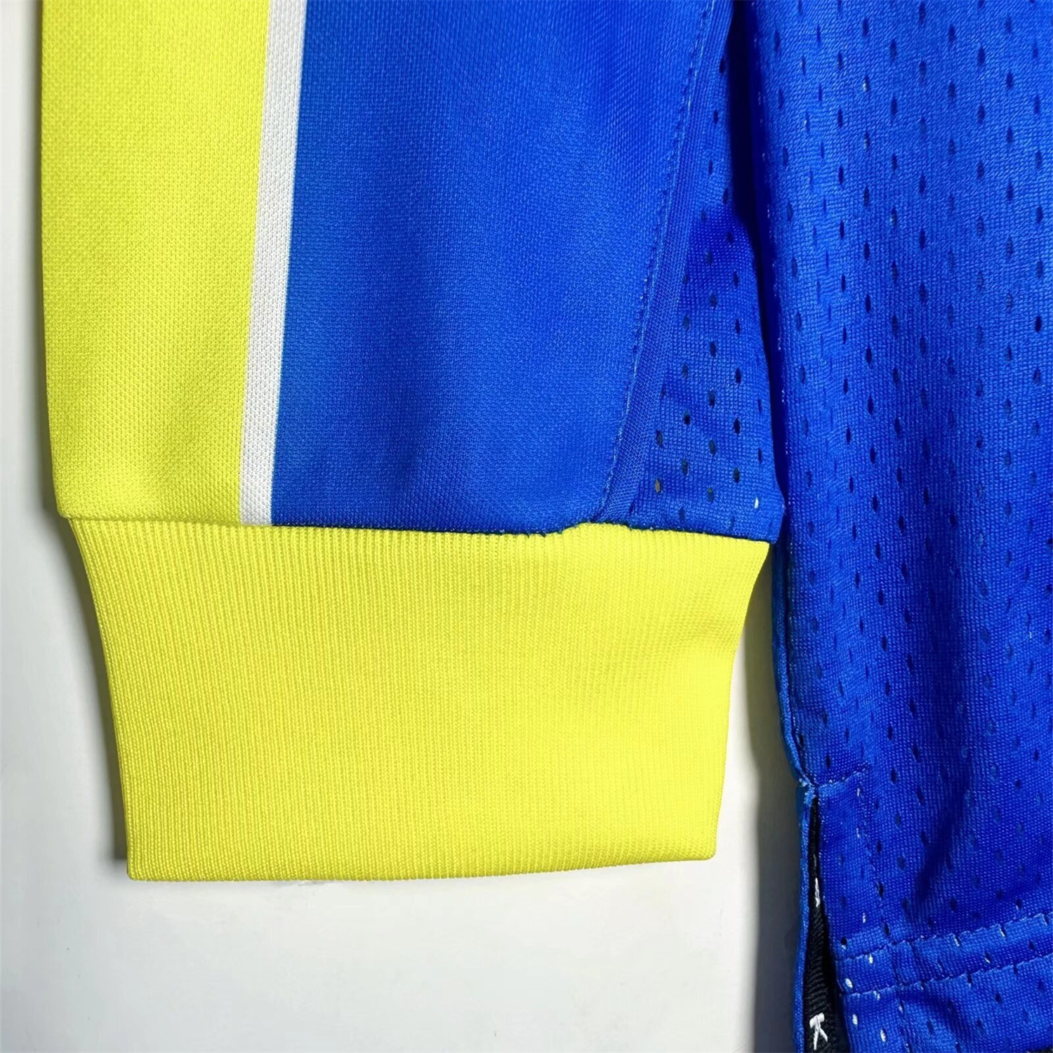 Unitedfootballkit.com | Retro Juventus 1997-99 Third Long Sleeves Jersey -Customize Name, Number and Patch | Worldwide Shipping