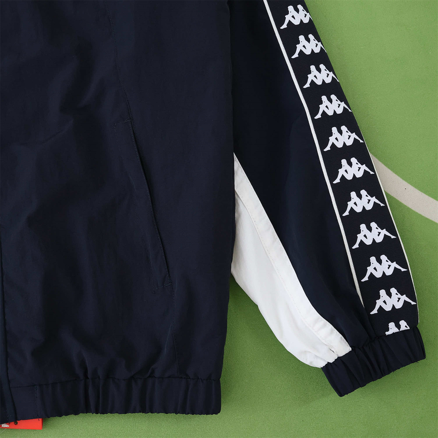 foot-Real Madrid 25-26 Throwback Windbreaker Jacket - Black