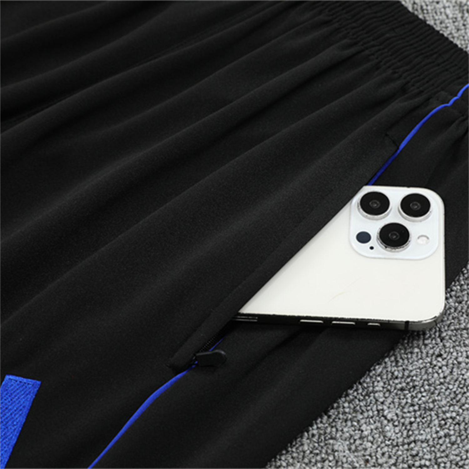 foot-Real Madrid 25-26 Long Sleeve Training Set - White Loong Black Blue Top and Black Pants