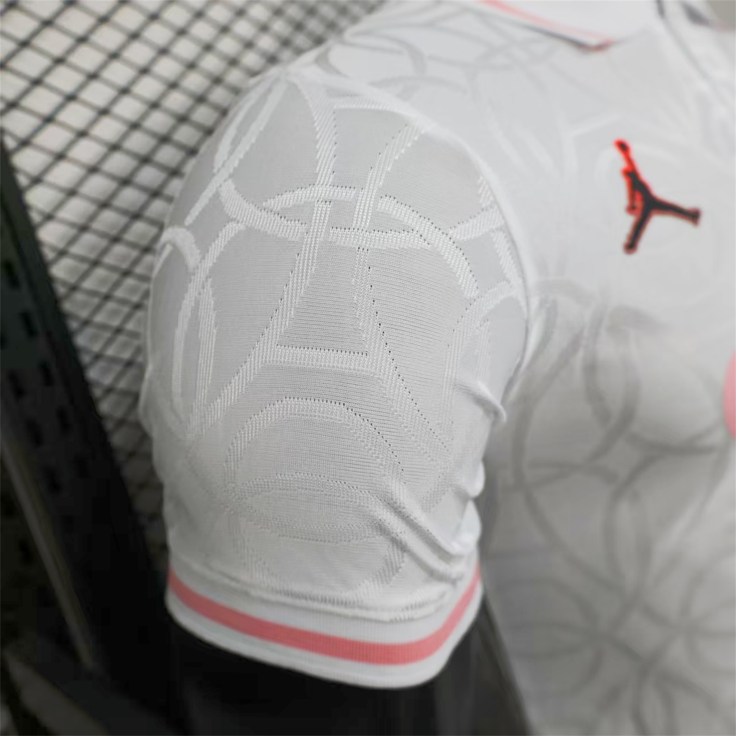 foot-Paris Saint-Germain PSG 25-26 White And Pink Pre-Match Training Jersey - Player Version