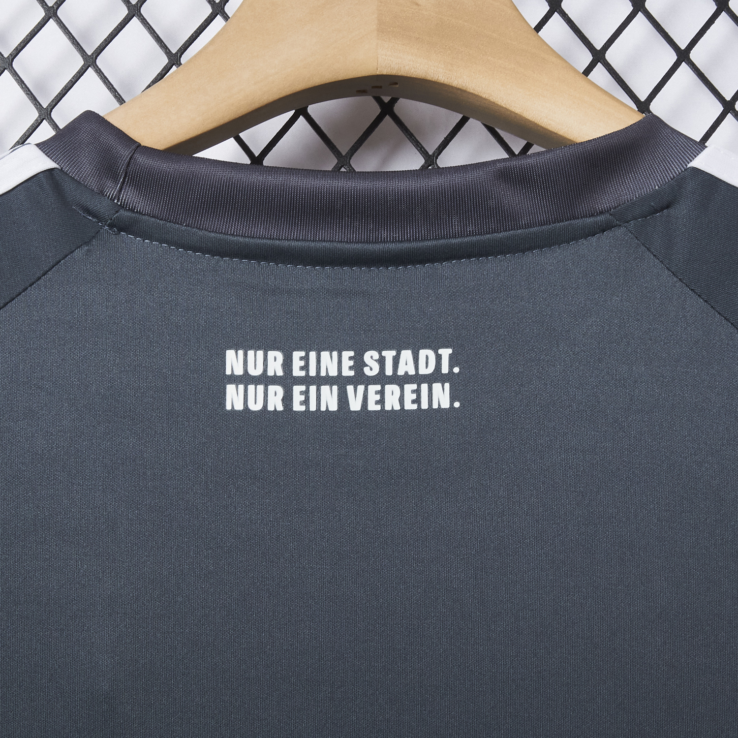 foot-Frankfurt 25-26 Third Jersey - Fans Version