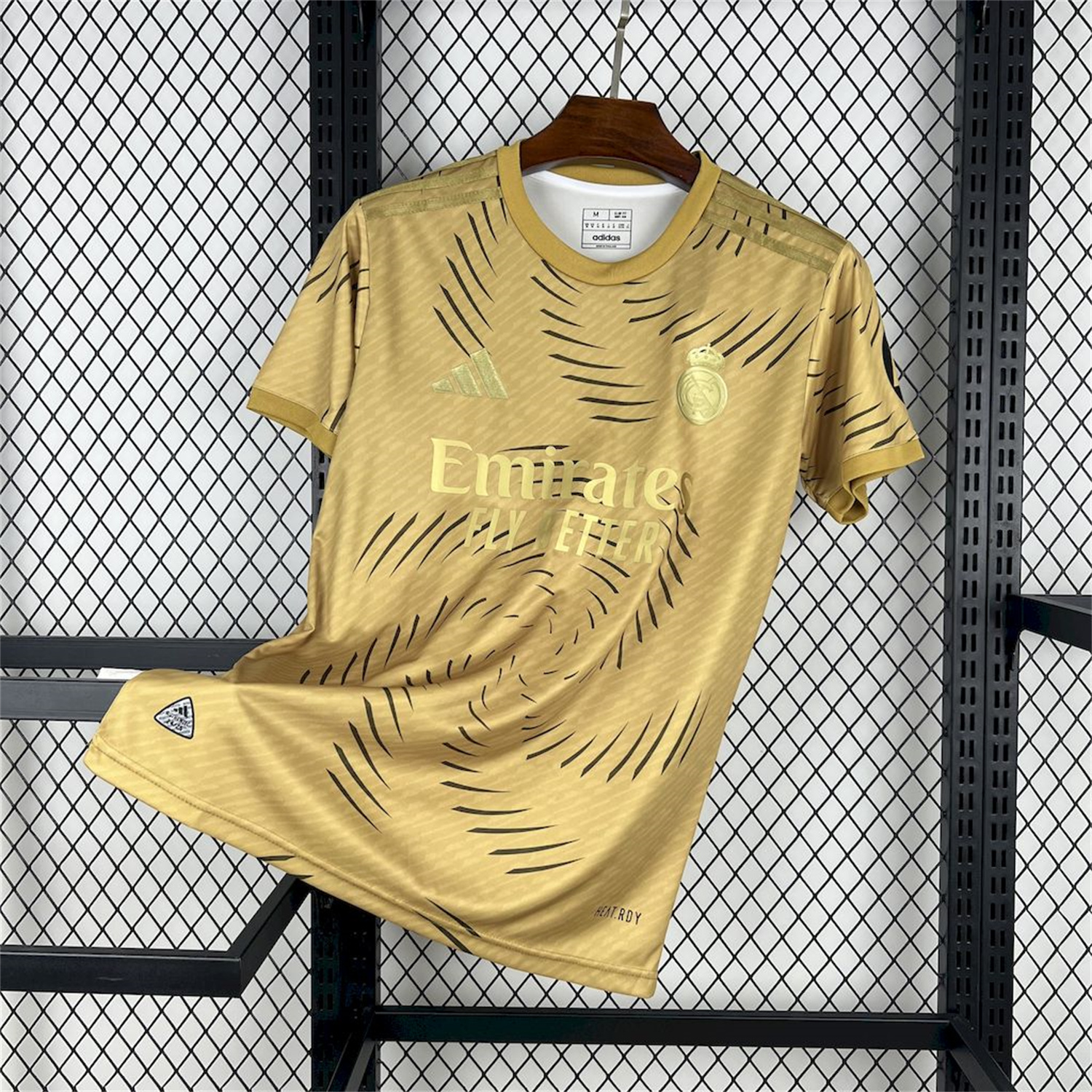 foot-Real Madrid 25-26 Gold Swirl Training Jersey - Fans Version