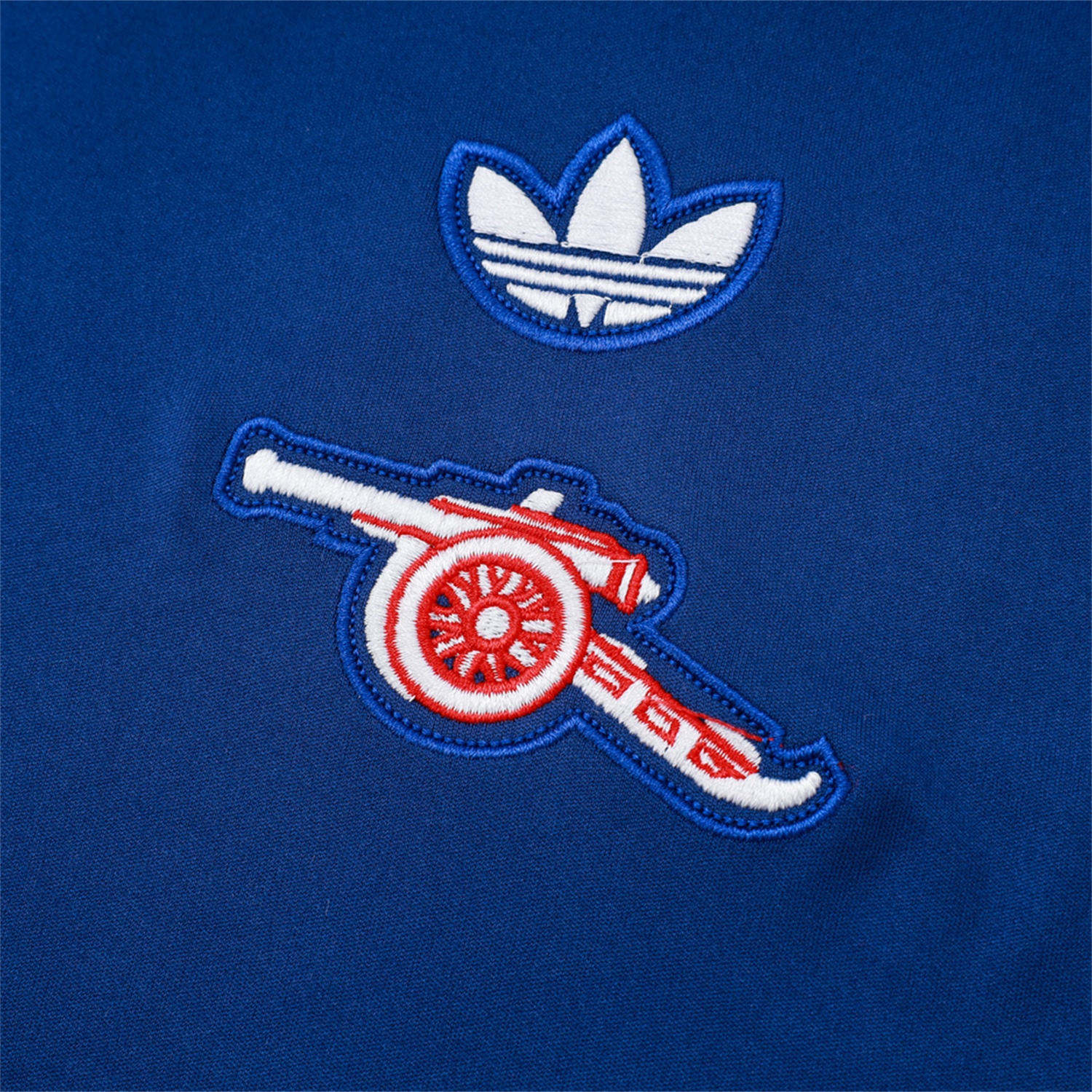 foot-Arsenal 25-26 Throwback Trefoil Vest Training Set - Royal Blue Vest and Shorts