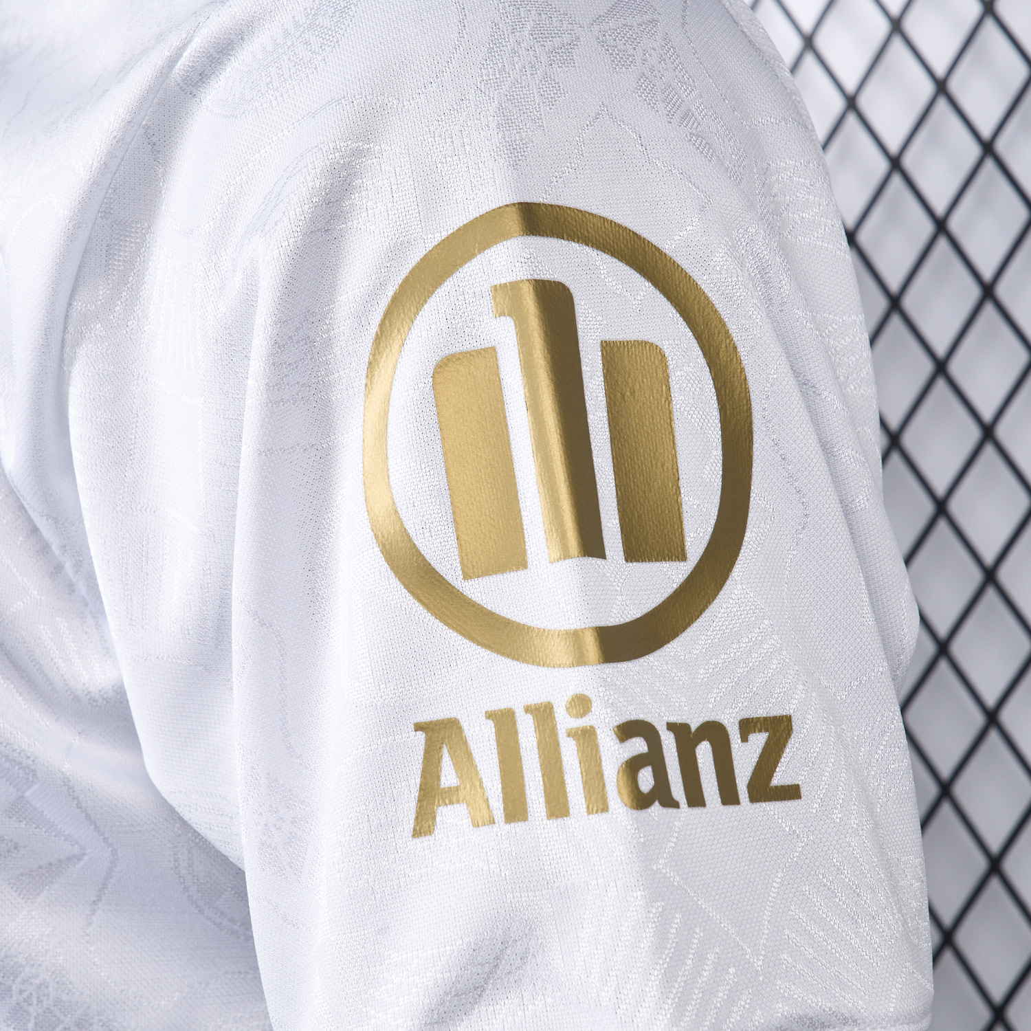 foot-Bayern Munich 2025 White 125th Anniversary Jersey - Player Version